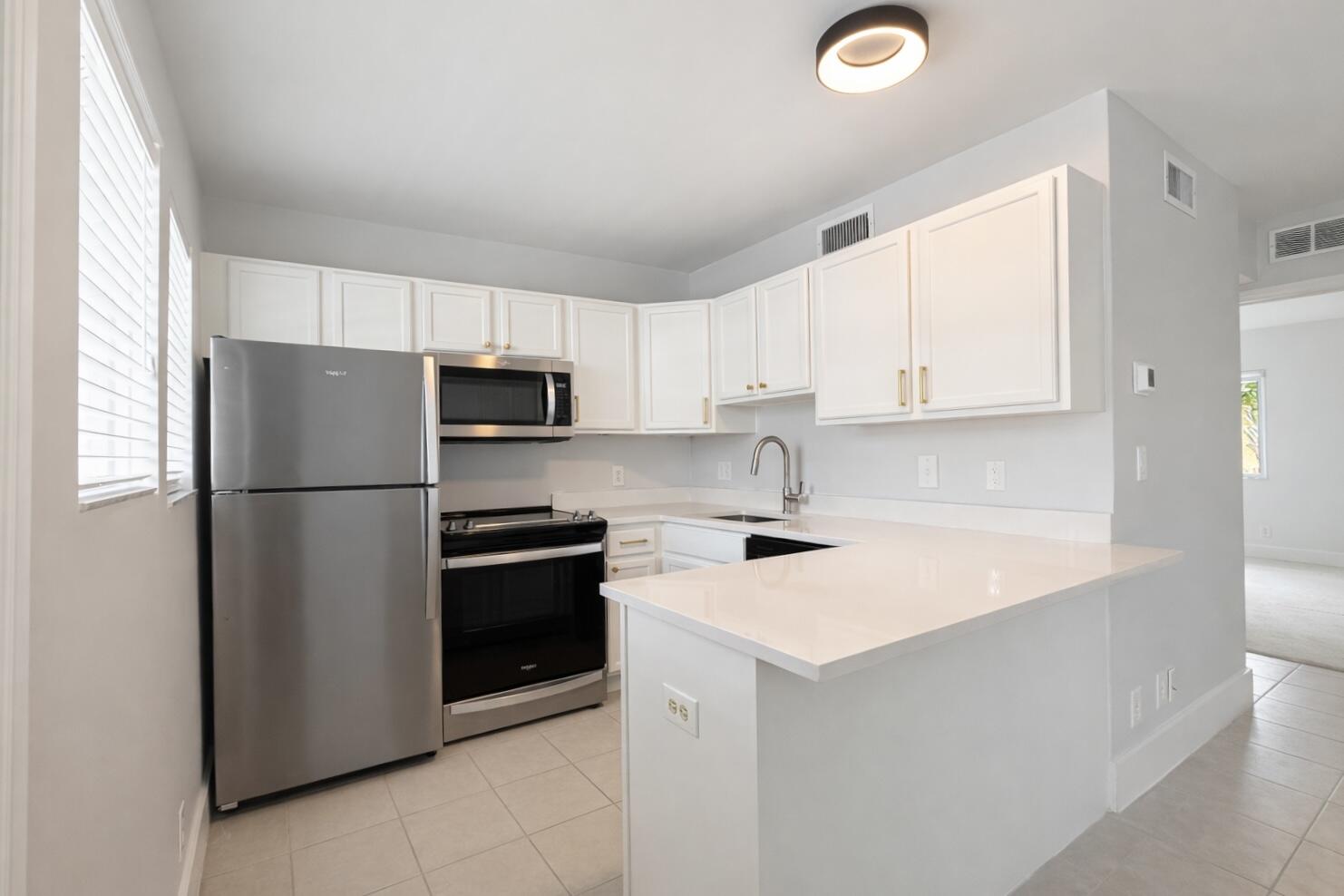 En Renta 2660 NE 8th Avenue 216, Wilton Manors, FL 33334, Wilton Manors, FL 33334