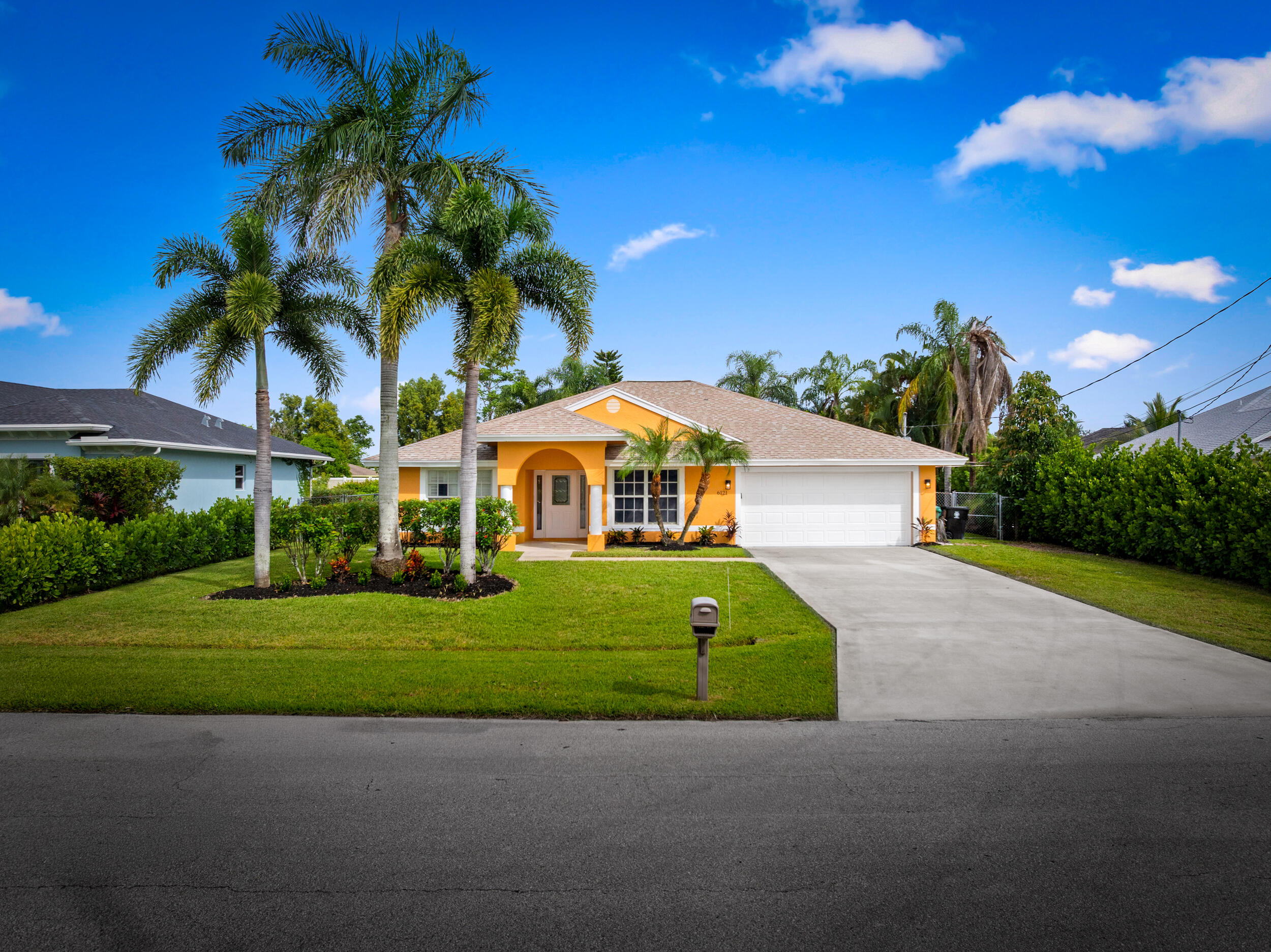 Foto de propiedad en 6121 NW Daroco Terrace, Port St. Lucie, FL 34986 Port St. Lucie con MLS# 