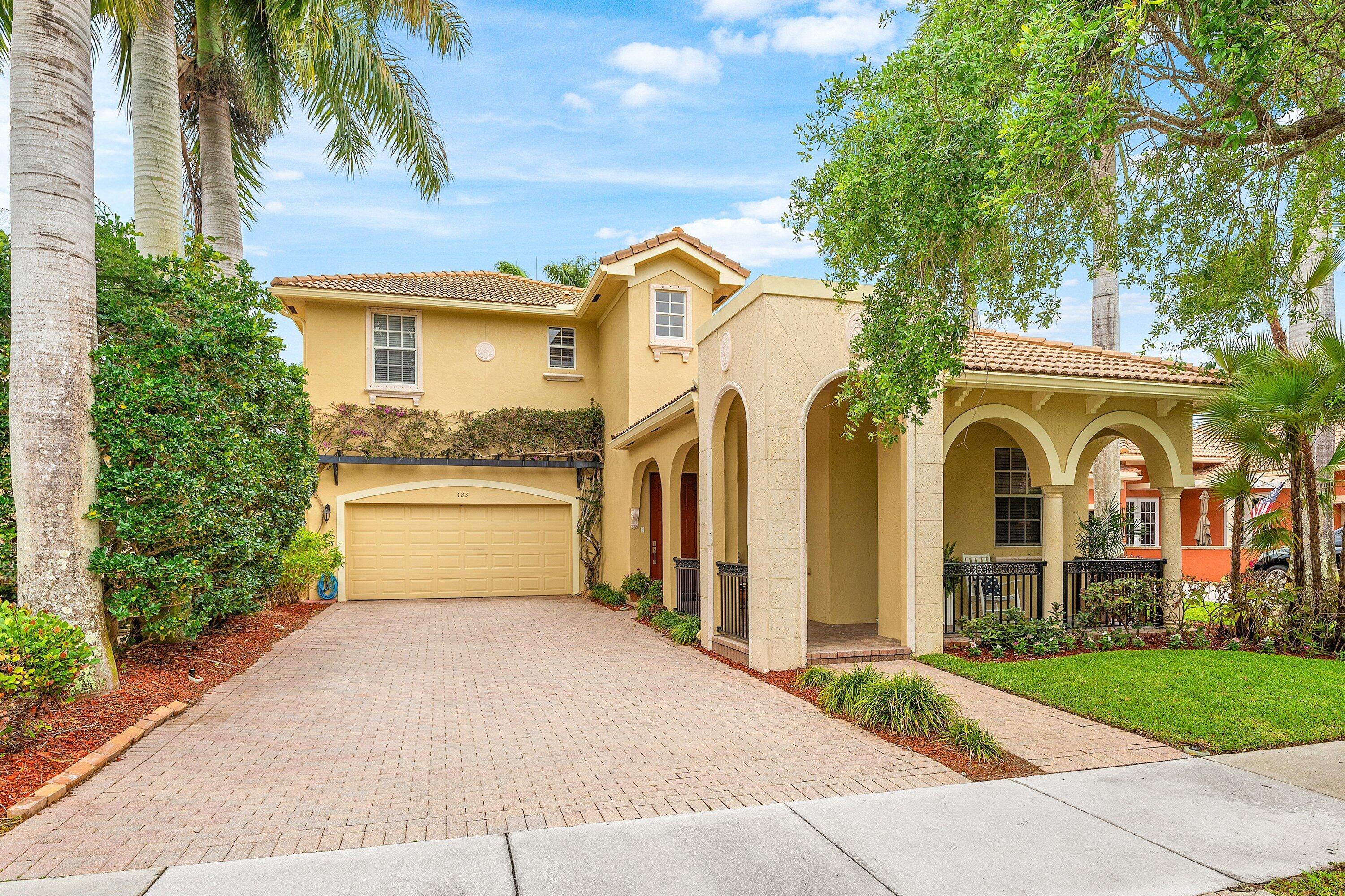 Foto de propiedad en 123 Via Castilla, Jupiter, FL 33458 Jupiter con MLS# 