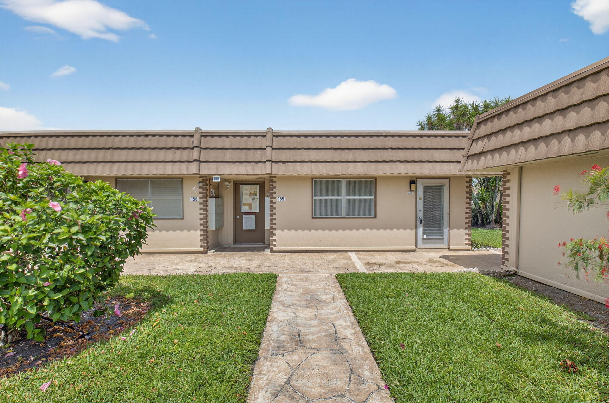 Foto de propiedad en 155 Seville G, Delray Beach, FL 33446 Delray Beach con MLS# 