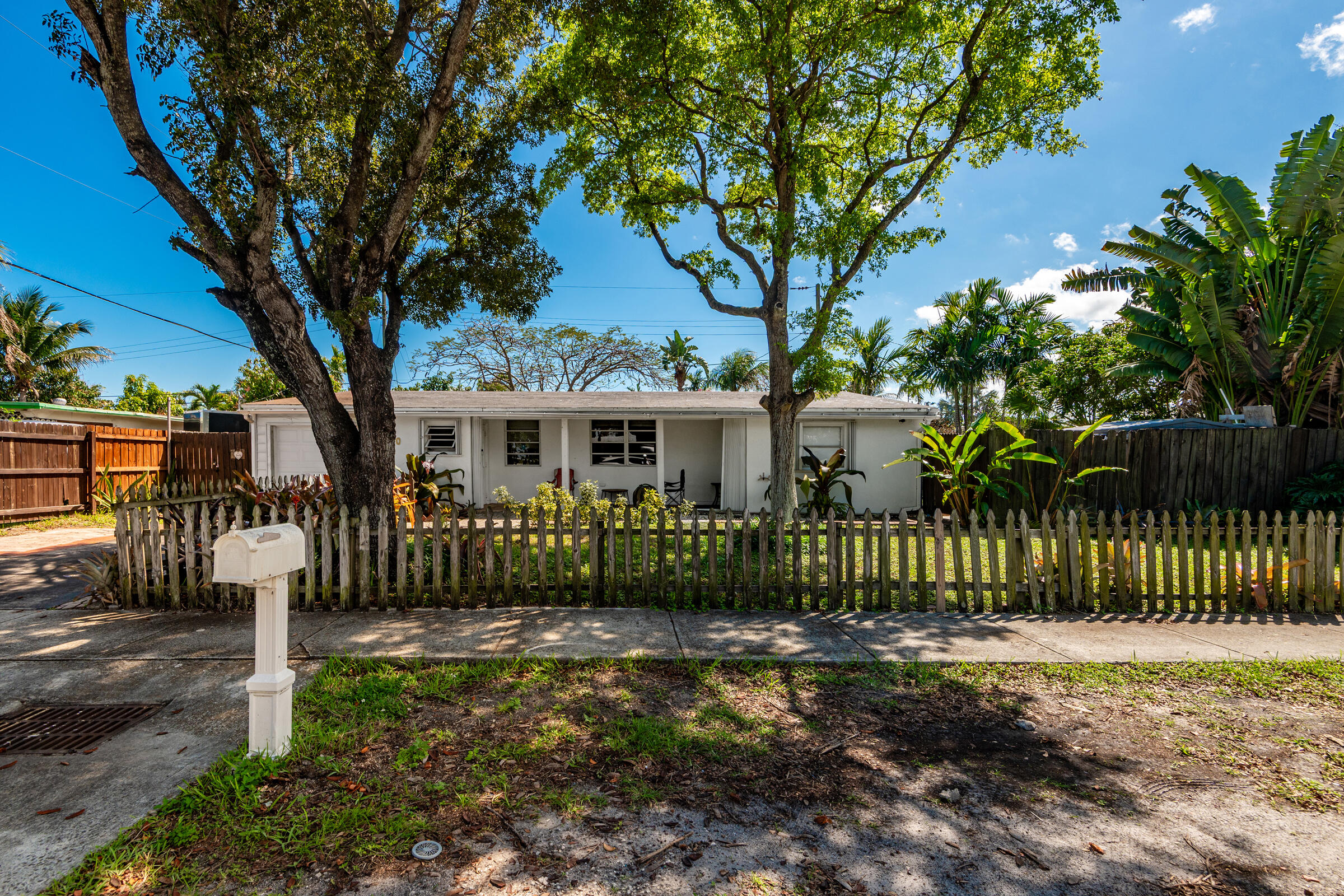 Foto de propiedad en 710 NE 58th Court 0, Oakland Park, FL 33334 Oakland Park con MLS# 