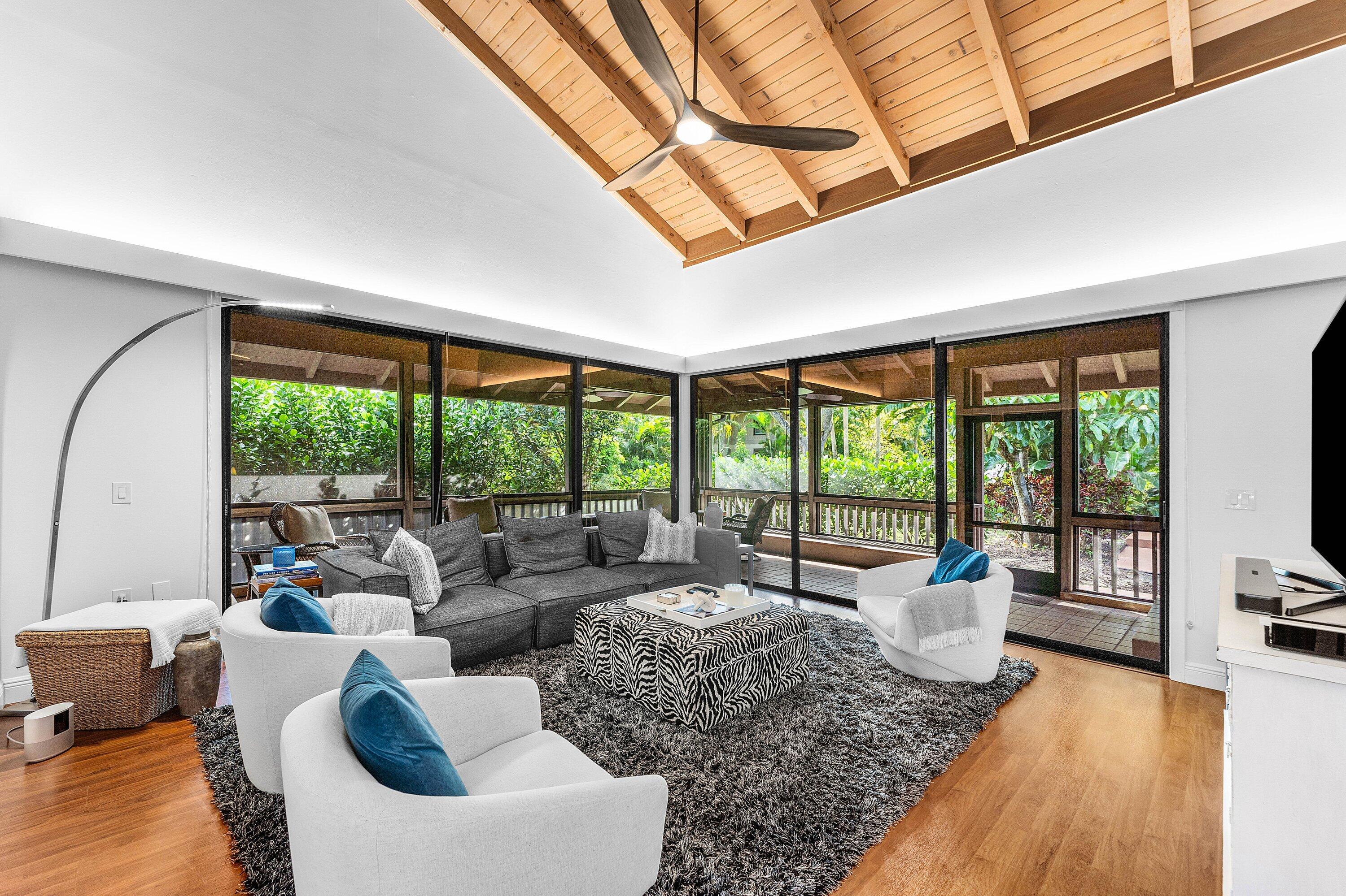 Foto de propiedad en 7077 Rain Forest Drive, Boca Raton, FL 33434 Boca Raton con MLS# 