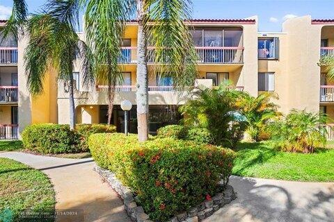 Foto de propiedad en 733 SE 1st Way 105, Deerfield Beach, FL 33441 Deerfield Beach con MLS# 
