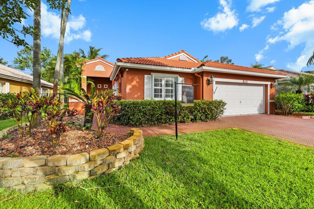 Foto de propiedad en 363 SW 161st Avenue, Pembroke Pines, FL 33027 Pembroke Pines con MLS# 