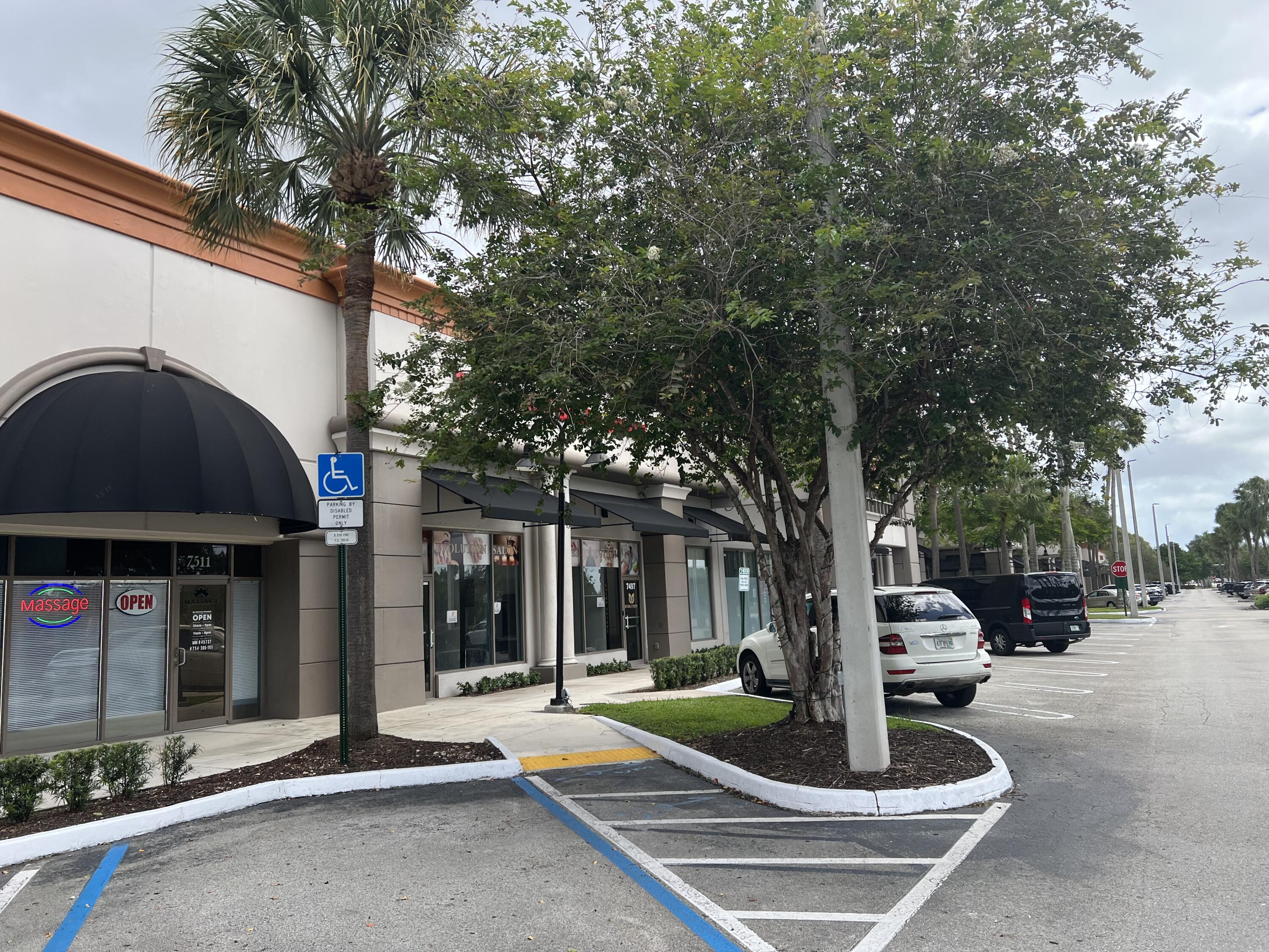 Foto de propiedad en 7511 W Sample Road, Coral Springs, FL Coral Springs con MLS# 