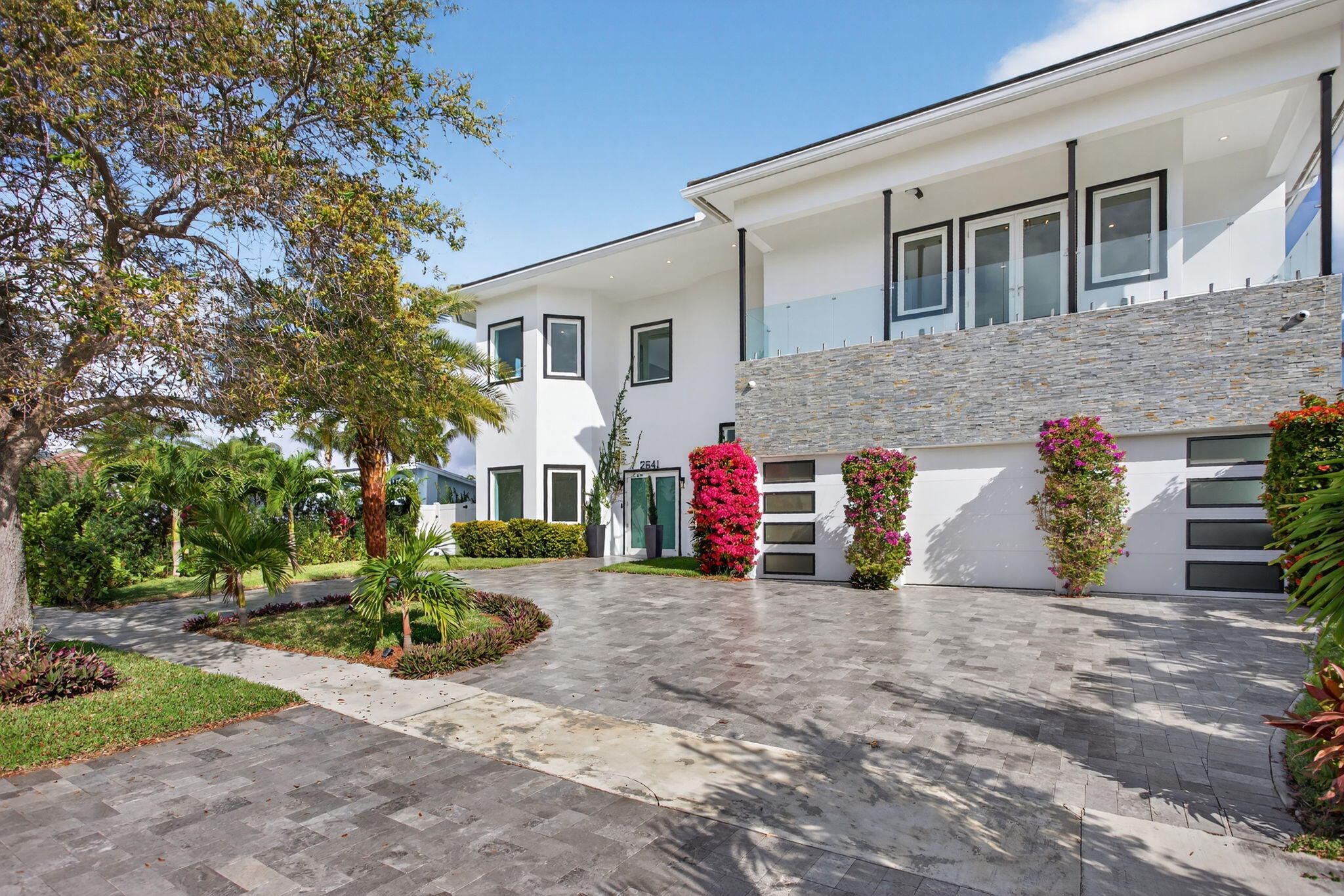 Foto de propiedad en 2641 NE 48th Street, Lighthouse Point, FL 33064 Lighthouse Point con MLS# 