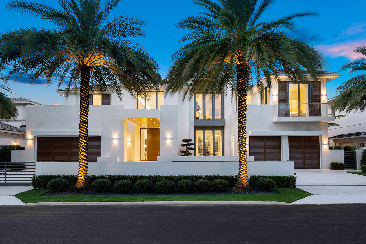 Foto de propiedad en 249 W Alexander Palm Road, Boca Raton, FL 33432 Boca Raton con MLS# 
