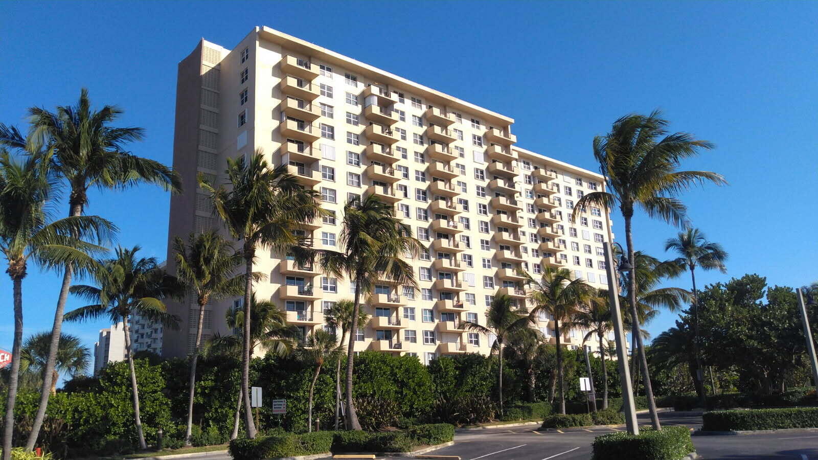 Foto de propiedad en 2000 S Ocean Boulevard 4a, Pompano Beach, FL 33062 Pompano Beach con MLS# 