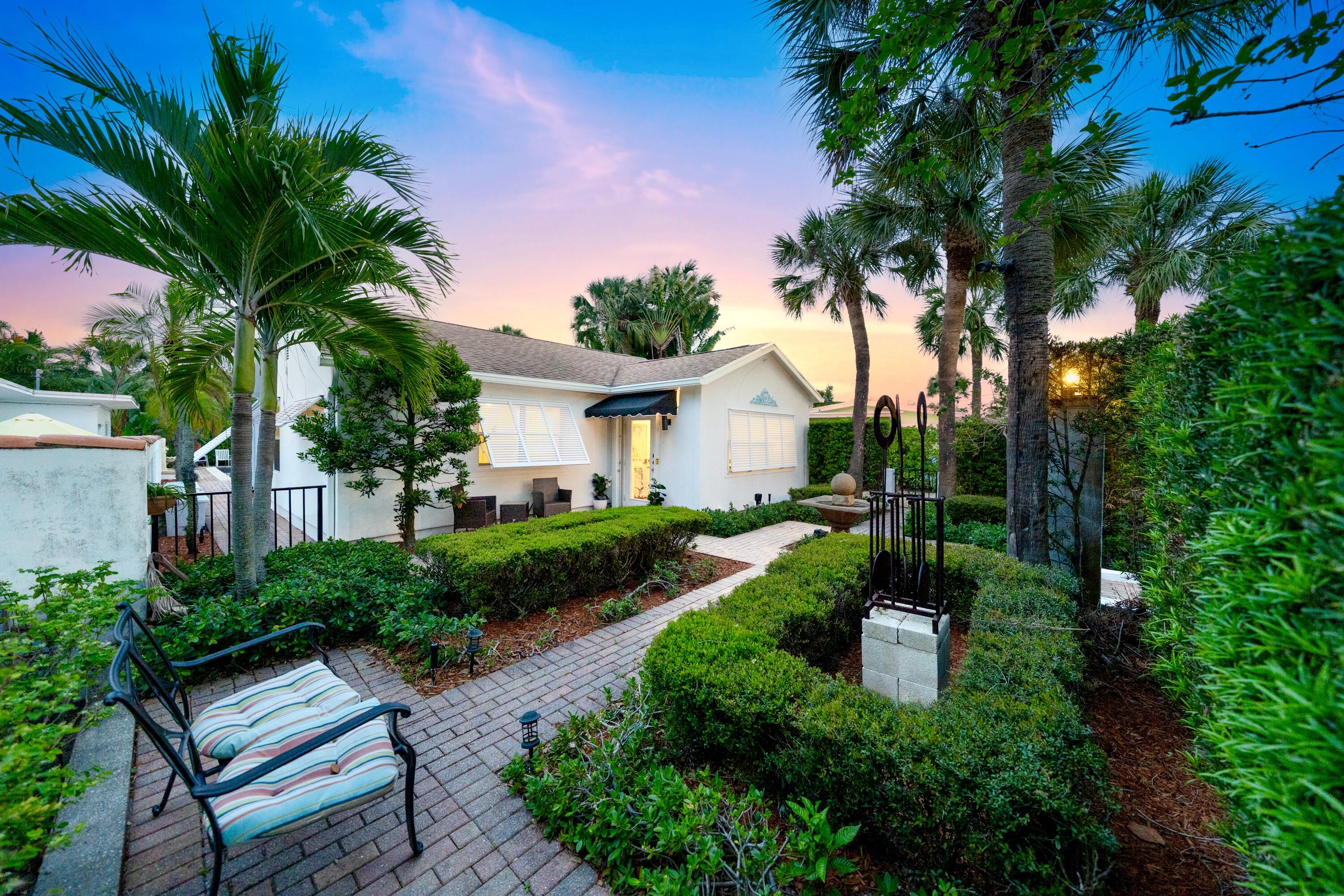 Foto de propiedad en 205 N 18th Ave Avenue N, Lake Worth Beach, FL 33460 Lake Worth Beach con MLS# 