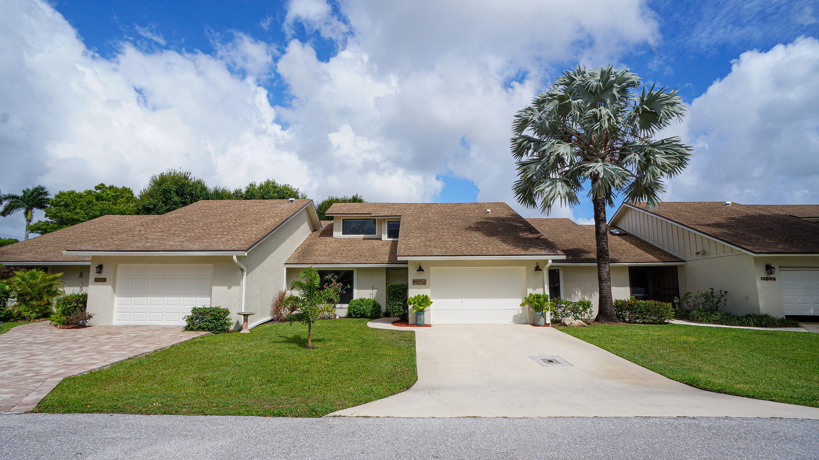 Foto de propiedad en 11894 Donlin Drive, Wellington, FL 33414 Wellington con MLS# 