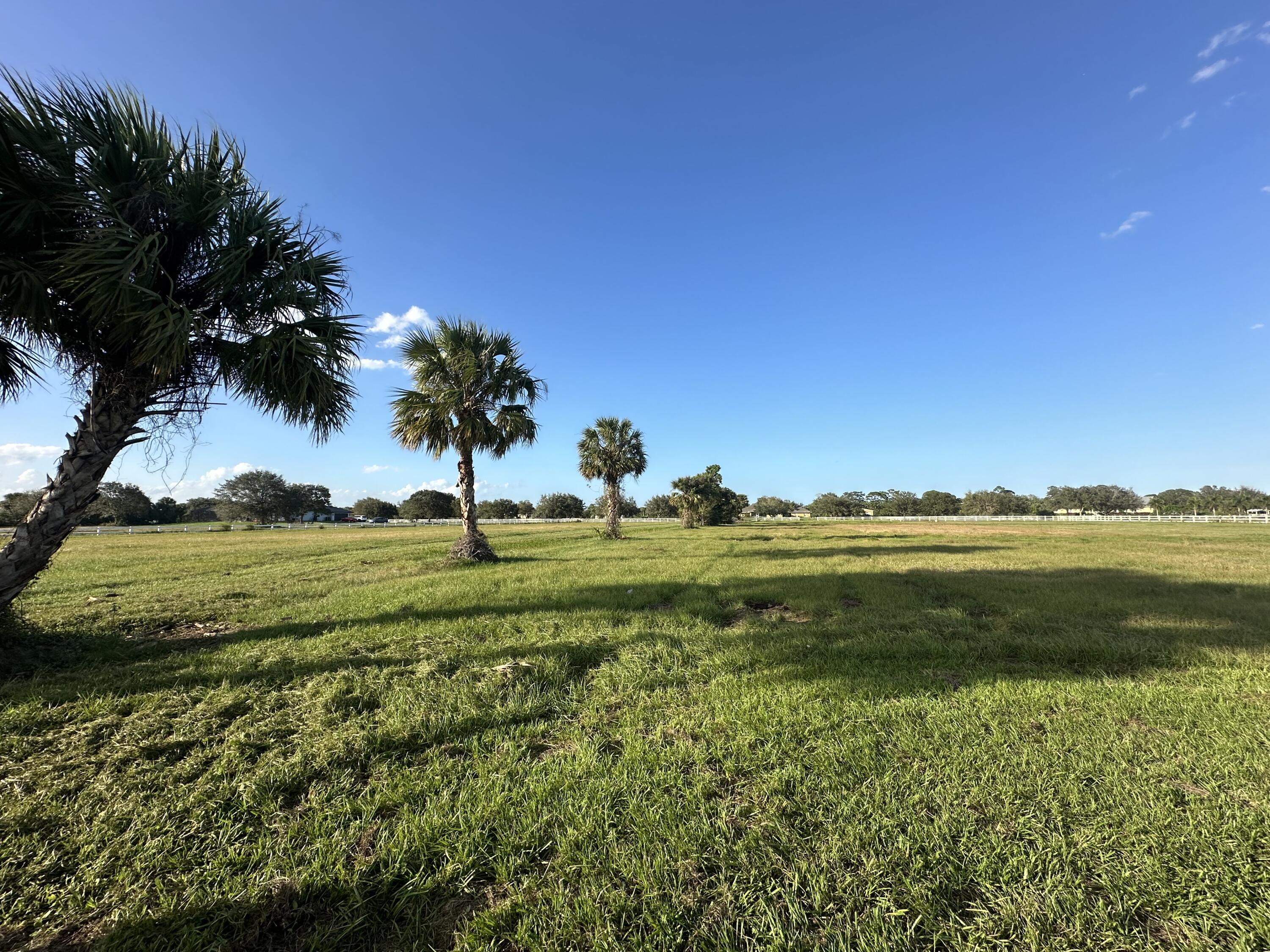 Foto de propiedad en 17801 Wagonwheel Lane, Port St. Lucie, FL 34987 Port St. Lucie con MLS# 