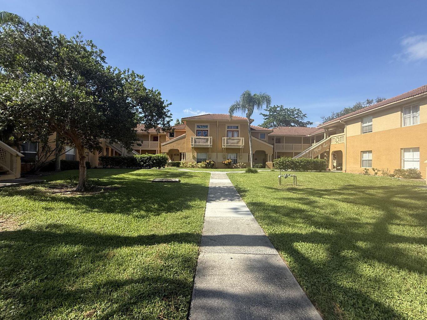 Foto de propiedad en 4807 Via Palm Lakes 1519, West Palm Beach, FL 33417 West Palm Beach con MLS# 