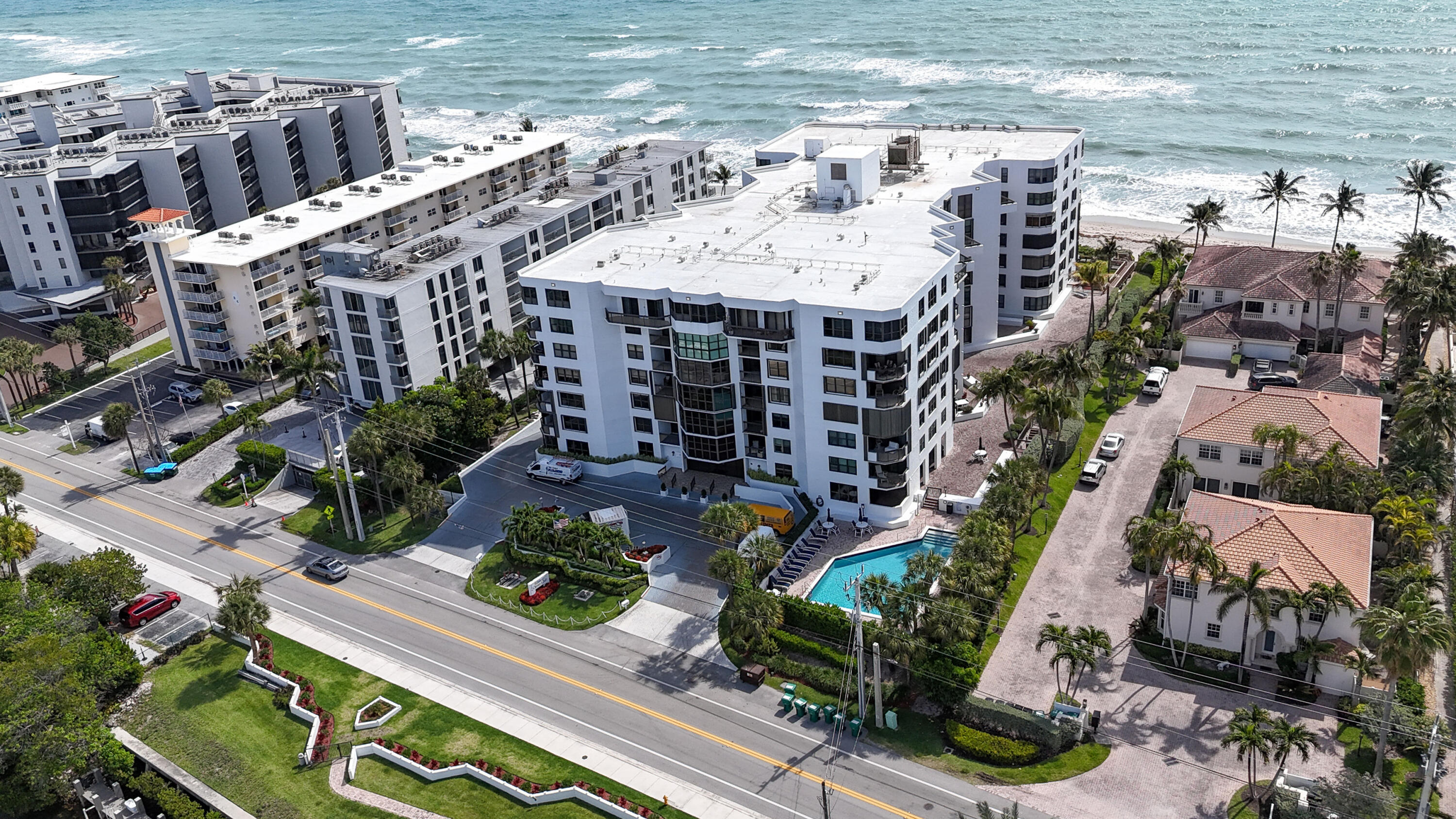 Foto de propiedad en 1155 Hillsboro Mile 502, Hillsboro Beach, FL 33062 Hillsboro Beach con MLS# 