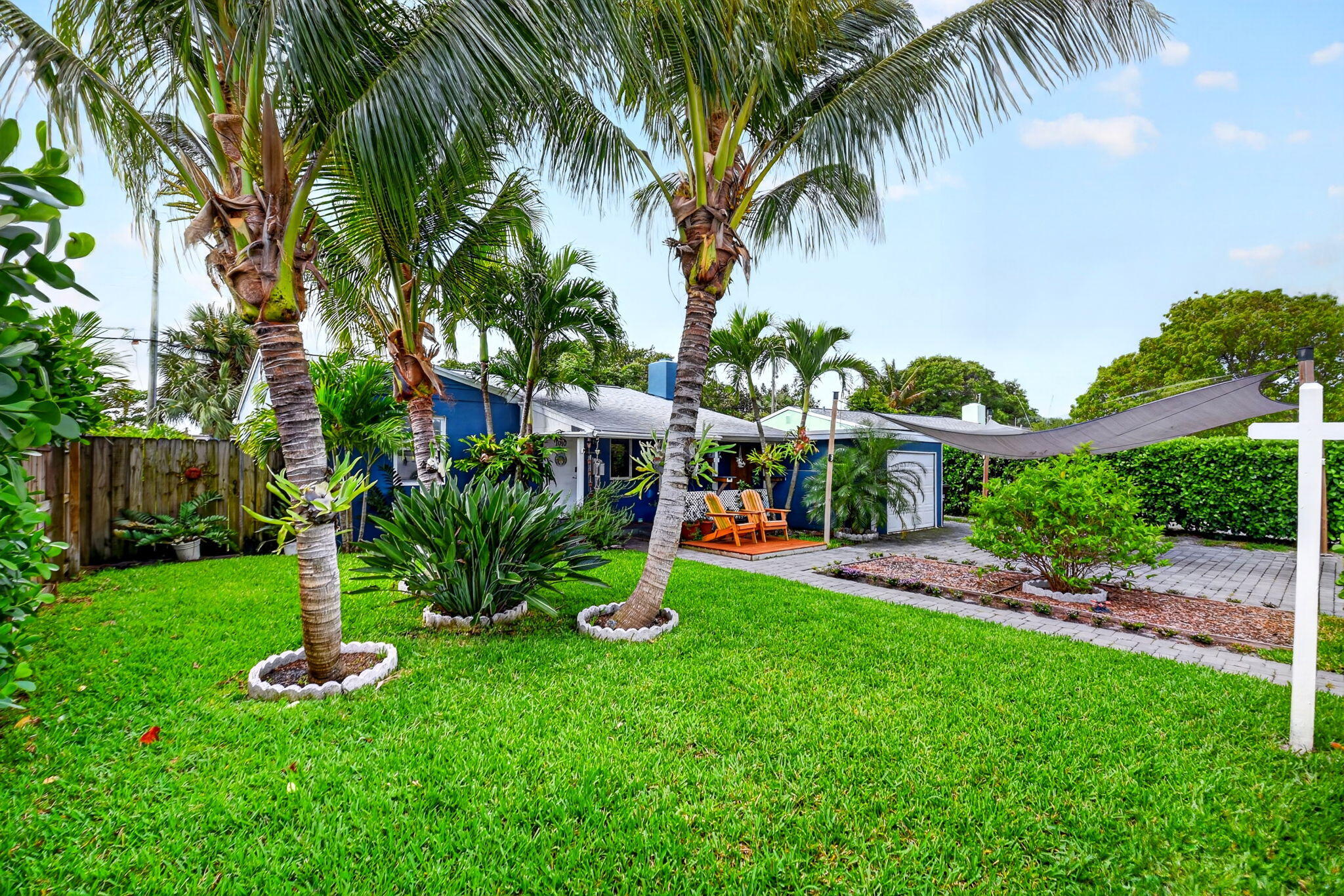 Foto de propiedad en 1010 Churchill Circle S, West Palm Beach, FL 33405 West Palm Beach con MLS# 