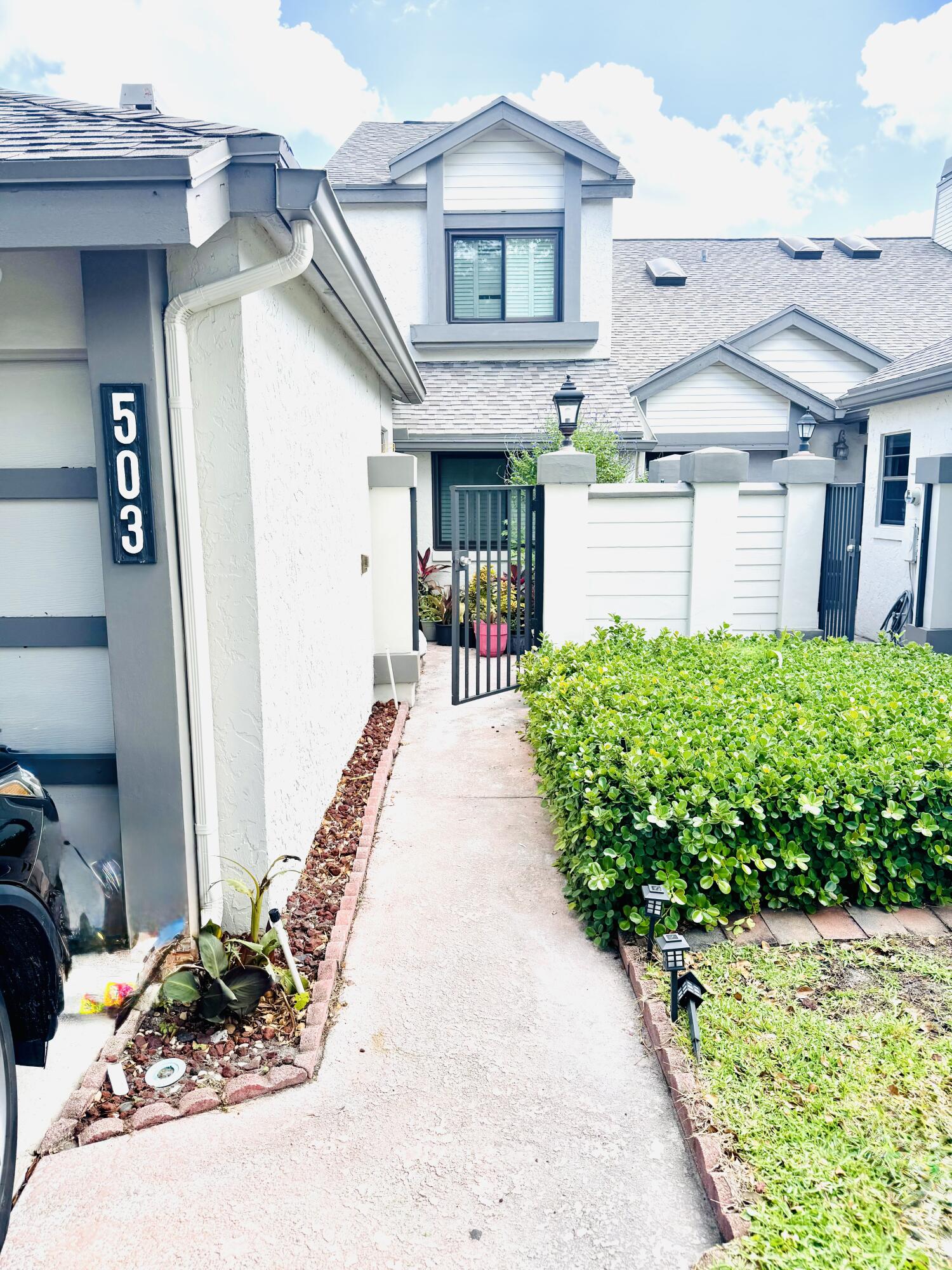 Foto de propiedad en 503 Landings Boulevard, Greenacres, FL 33413 Greenacres con MLS# 