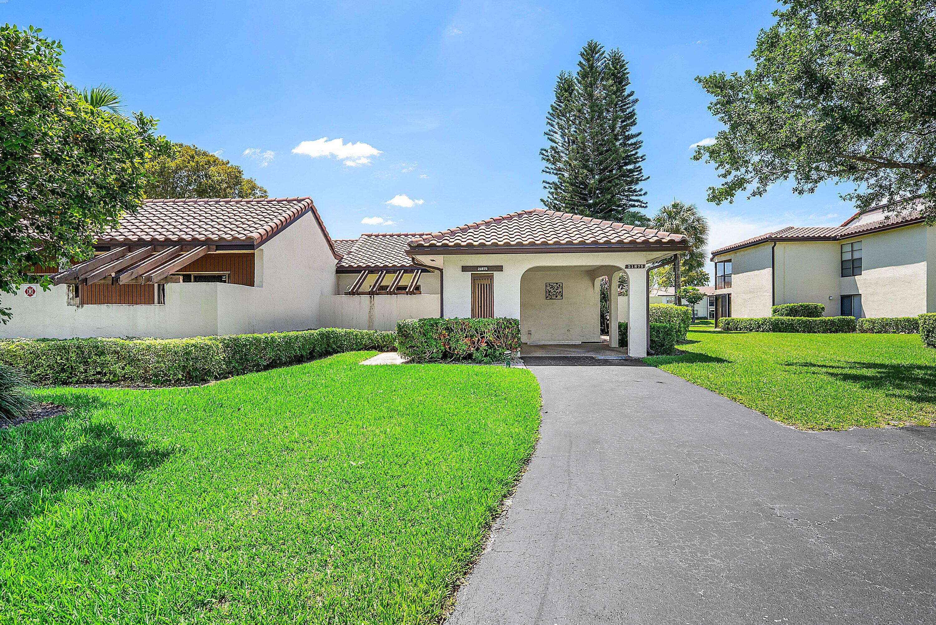 Foto de propiedad en 21875 Arriba Real 18b, Boca Raton, FL 33433 Boca Raton con MLS# 