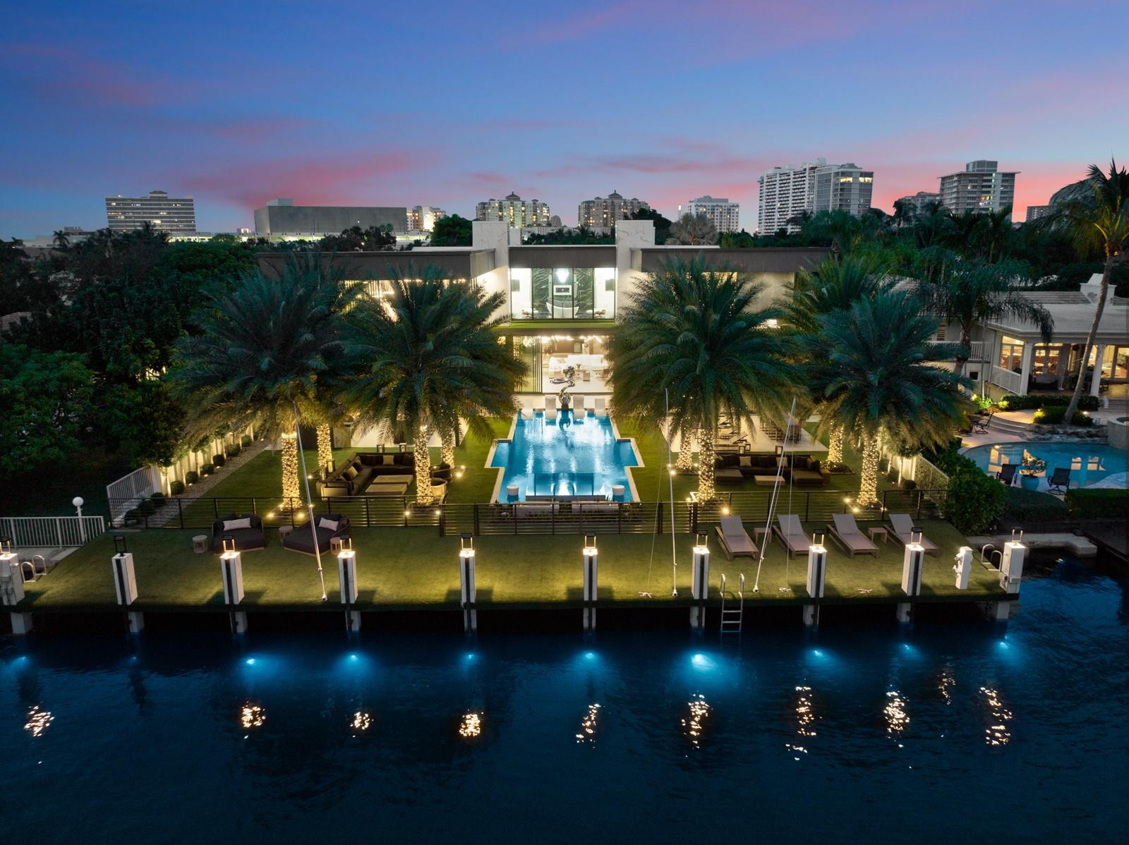 Foto de propiedad en 671 Middle River Drive, Fort Lauderdale, FL 33304 Fort Lauderdale con MLS# 