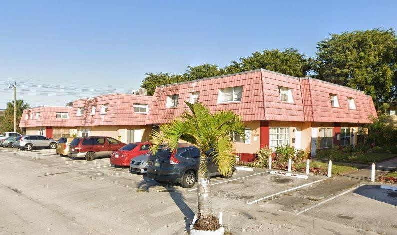 Foto de propiedad en 5323 NW 27th Street B4, Lauderhill, FL 33313 Lauderhill con MLS# 
