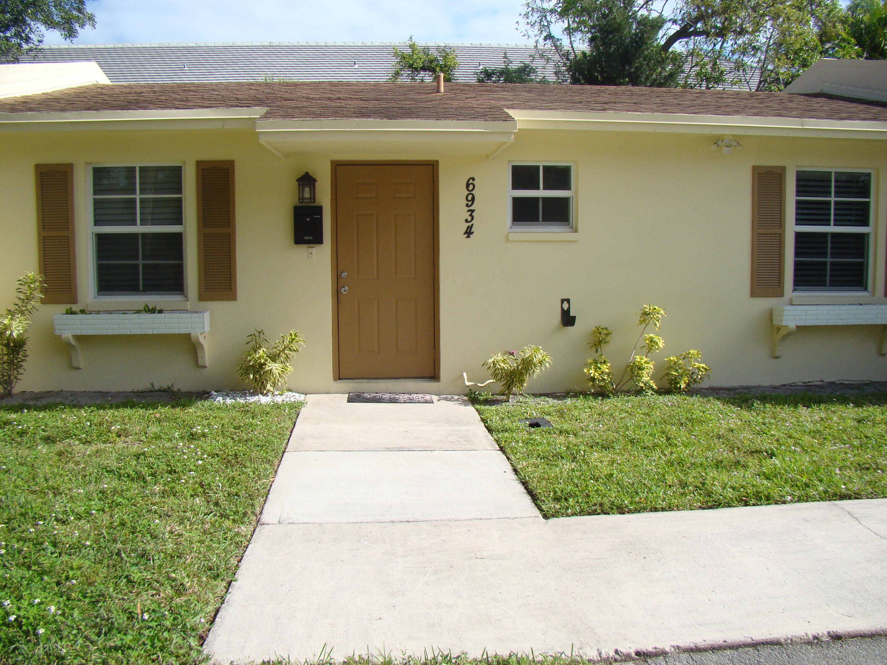 Foto de propiedad en 6934 NW 31st Avenue C-13, Fort Lauderdale, FL 33309 Fort Lauderdale con MLS# 