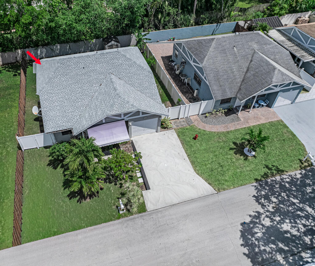 Foto de propiedad en 23428 Country Club Drive E, Boca Raton, FL 33428 Boca Raton con MLS# 