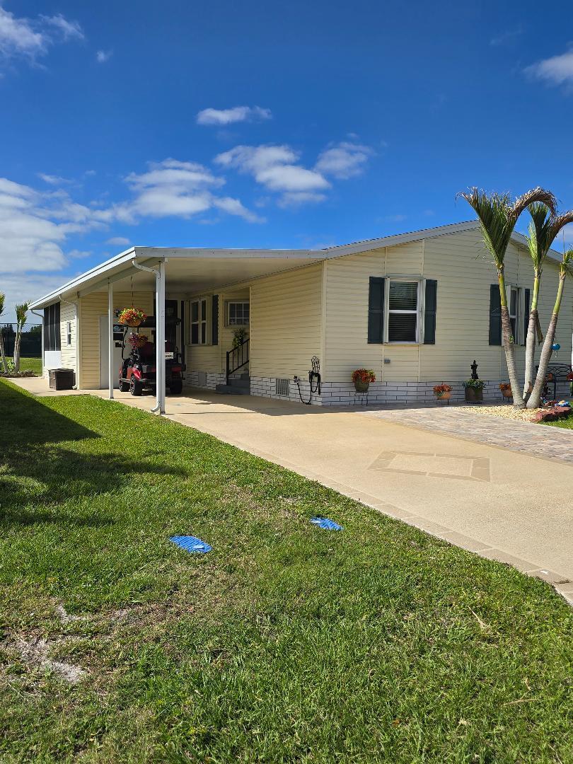 Foto de propiedad en 337 Seahorse Terrace, Fort Pierce, FL 34982 Fort Pierce con MLS# 
