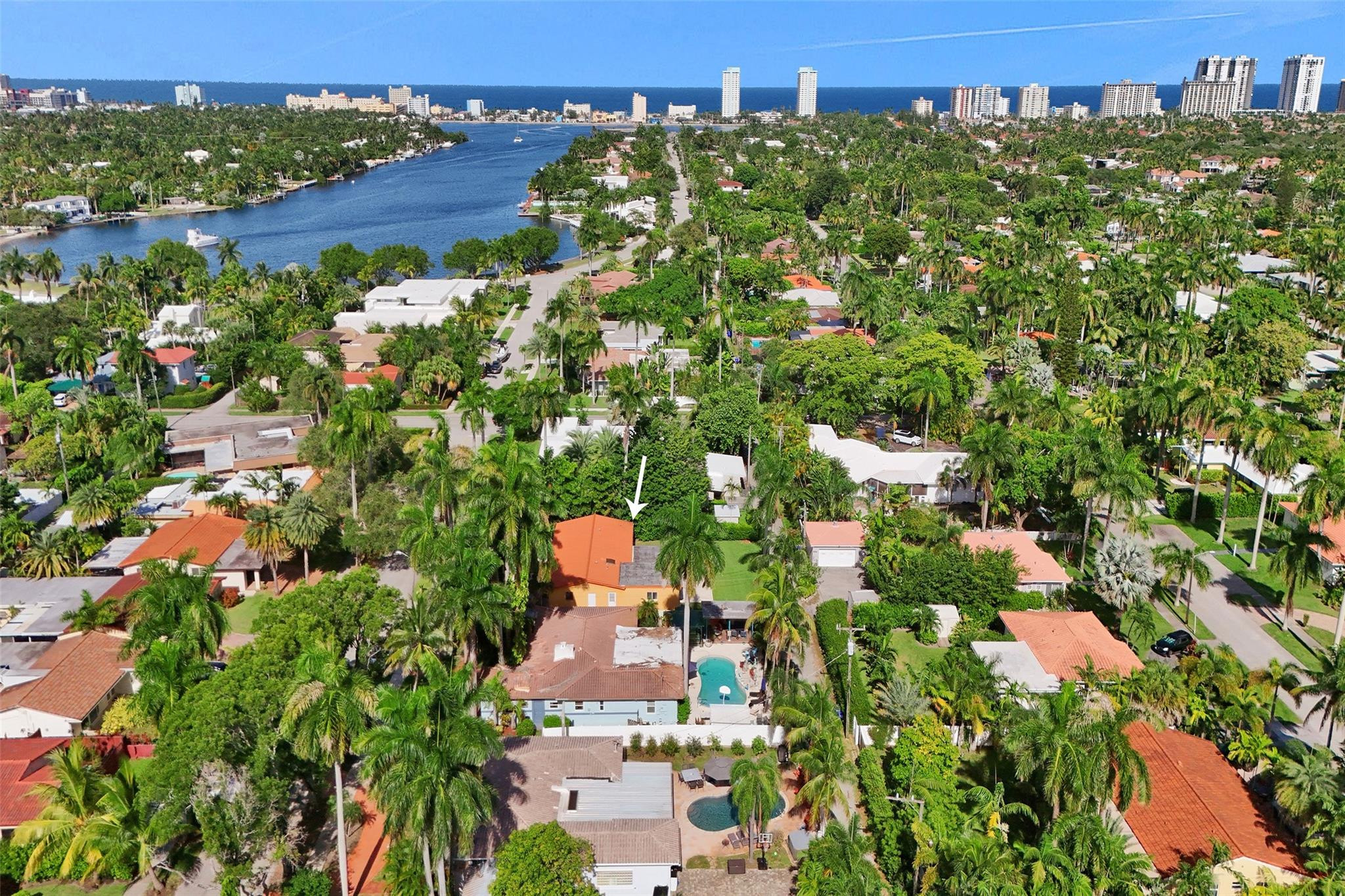 Foto de propiedad en 1316 Madison Street, Hollywood, FL 33019 Hollywood con MLS# 