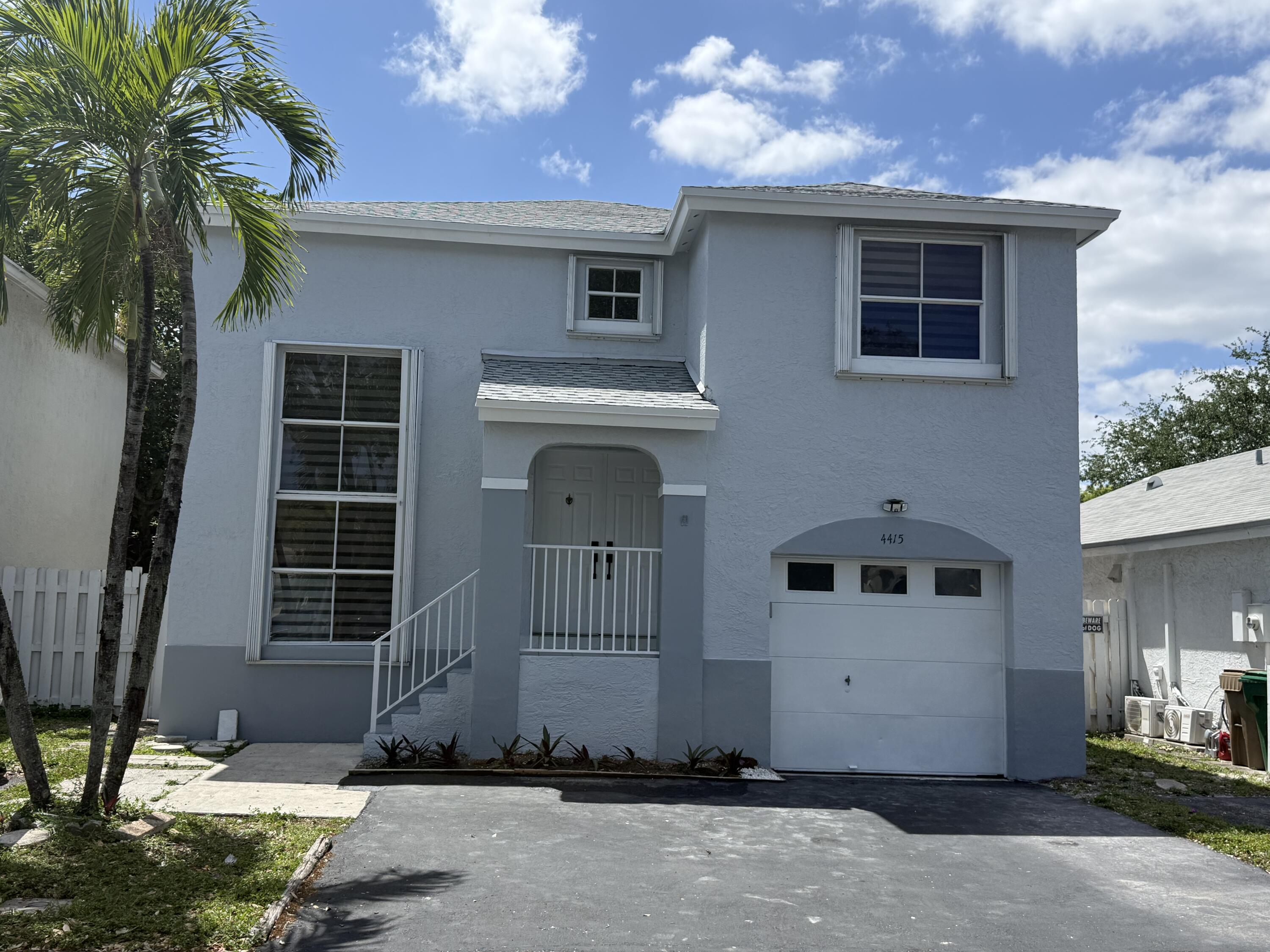 Foto de propiedad en 4415 SW 72nd Terrace, Davie, FL 33314 Davie con MLS# 