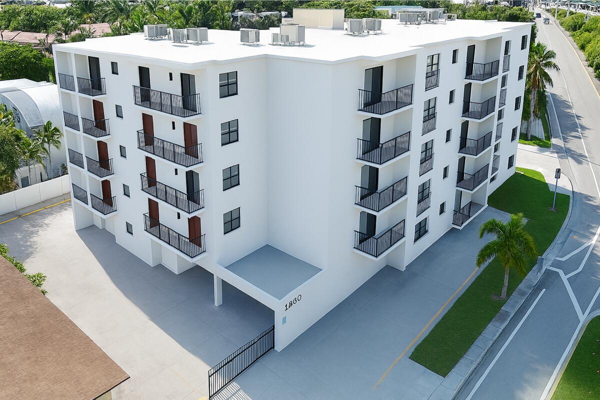 En Renta 3300 S Dixie Highway 503, Miami, FL 33133, Miami, FL 33133