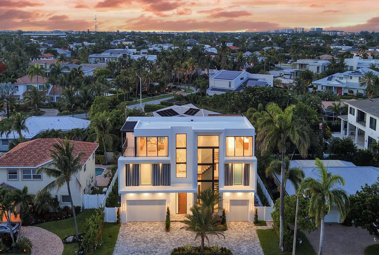 Foto de propiedad en 365 NE 3rd Street, Boca Raton, FL 33432 Boca Raton con MLS# 