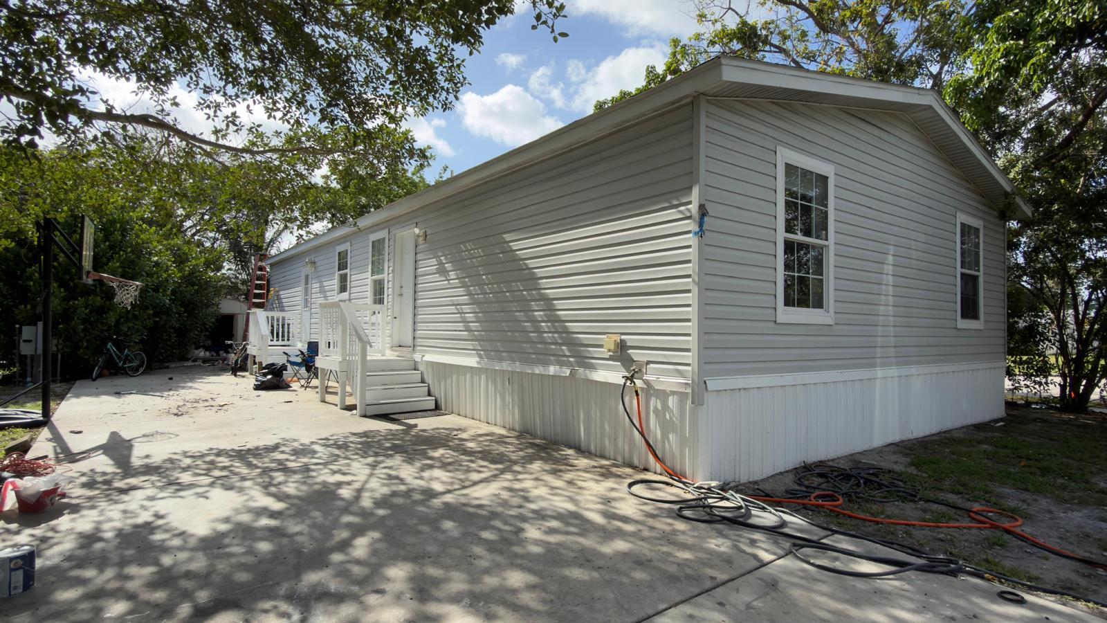 Vendido 1401 SW 65th Way, Boca Raton, FL 33428, Boca Raton, FL 33428