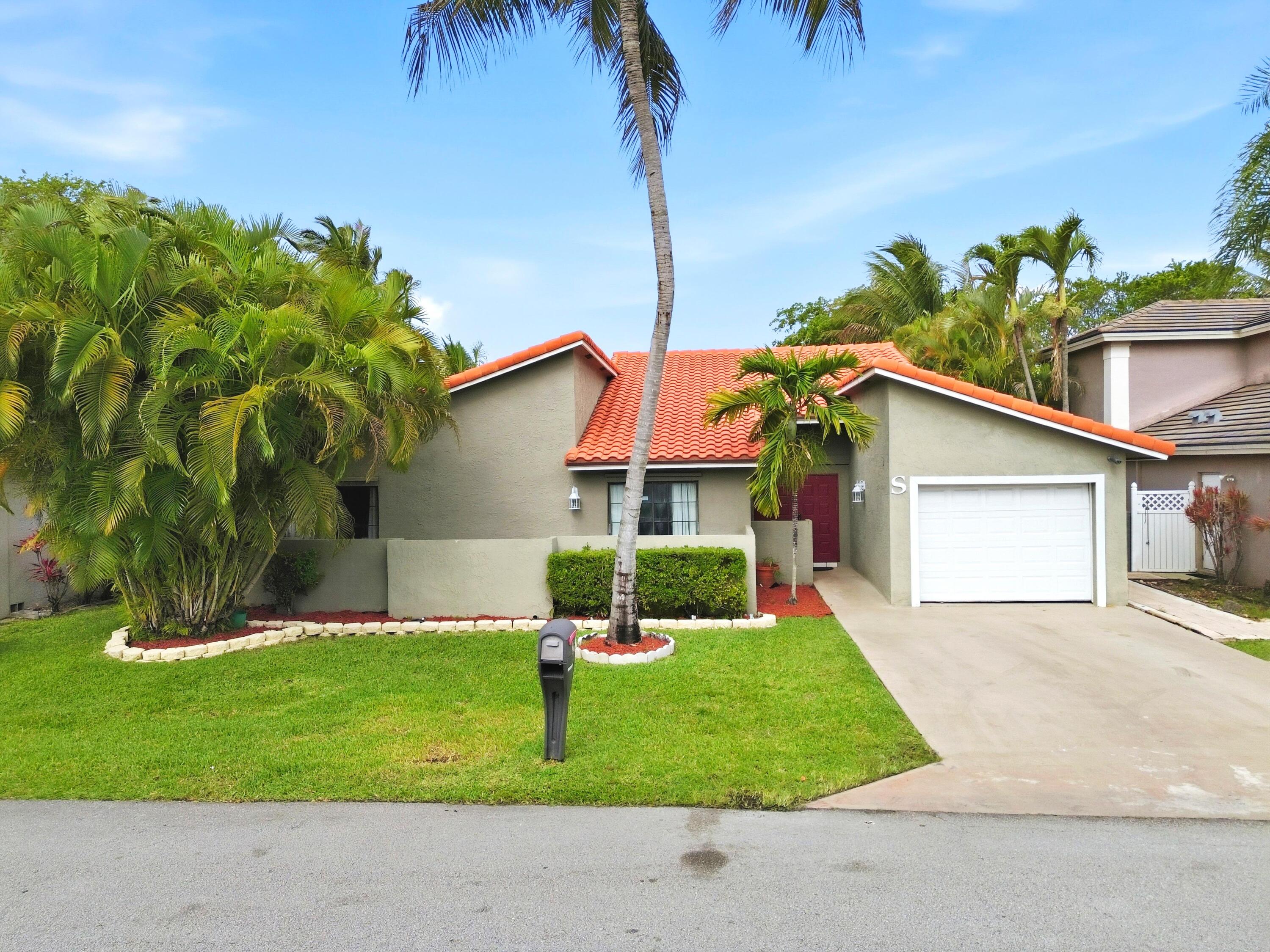 Foto de propiedad en 263 NW 48th Avenue, Deerfield Beach, FL 33442 Deerfield Beach con MLS# 