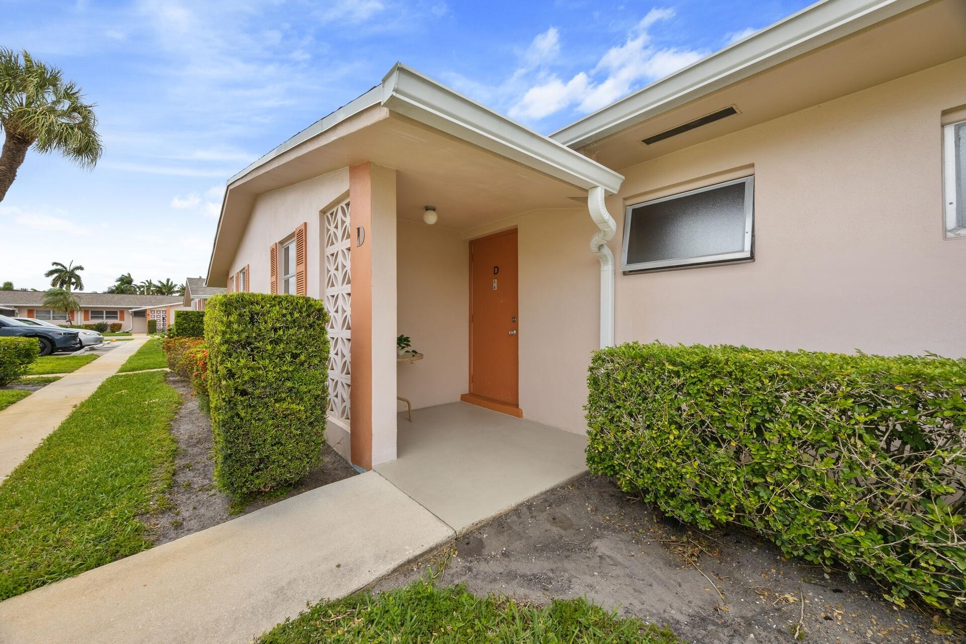 Foto de propiedad en 2691 Dudley Dr Drive E D, West Palm Beach, FL 33415 West Palm Beach con MLS# 