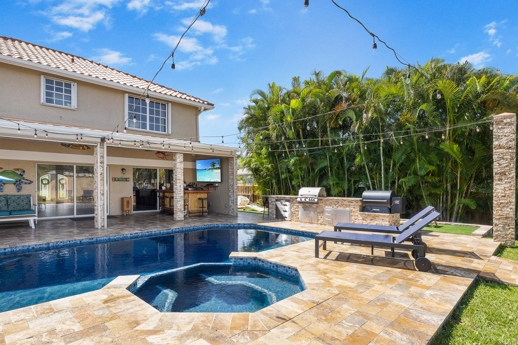 Foto de propiedad en 121 NE Naranja Avenue, Port St. Lucie, FL 34983 Port St. Lucie con MLS# 