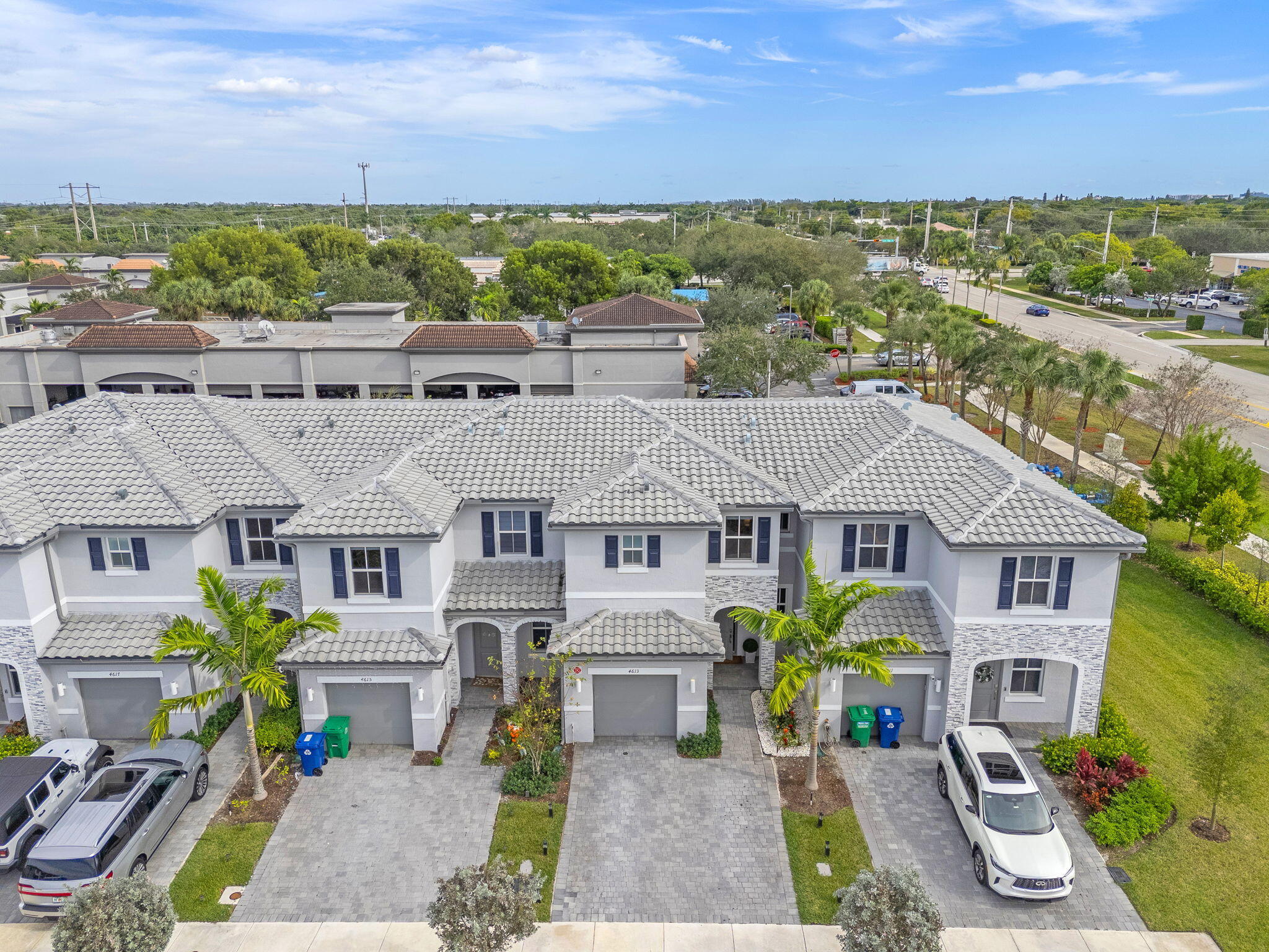 Foto de propiedad en 4613 NW 118th Avenue 4613, Coral Springs, FL 33076 Coral Springs con MLS# 