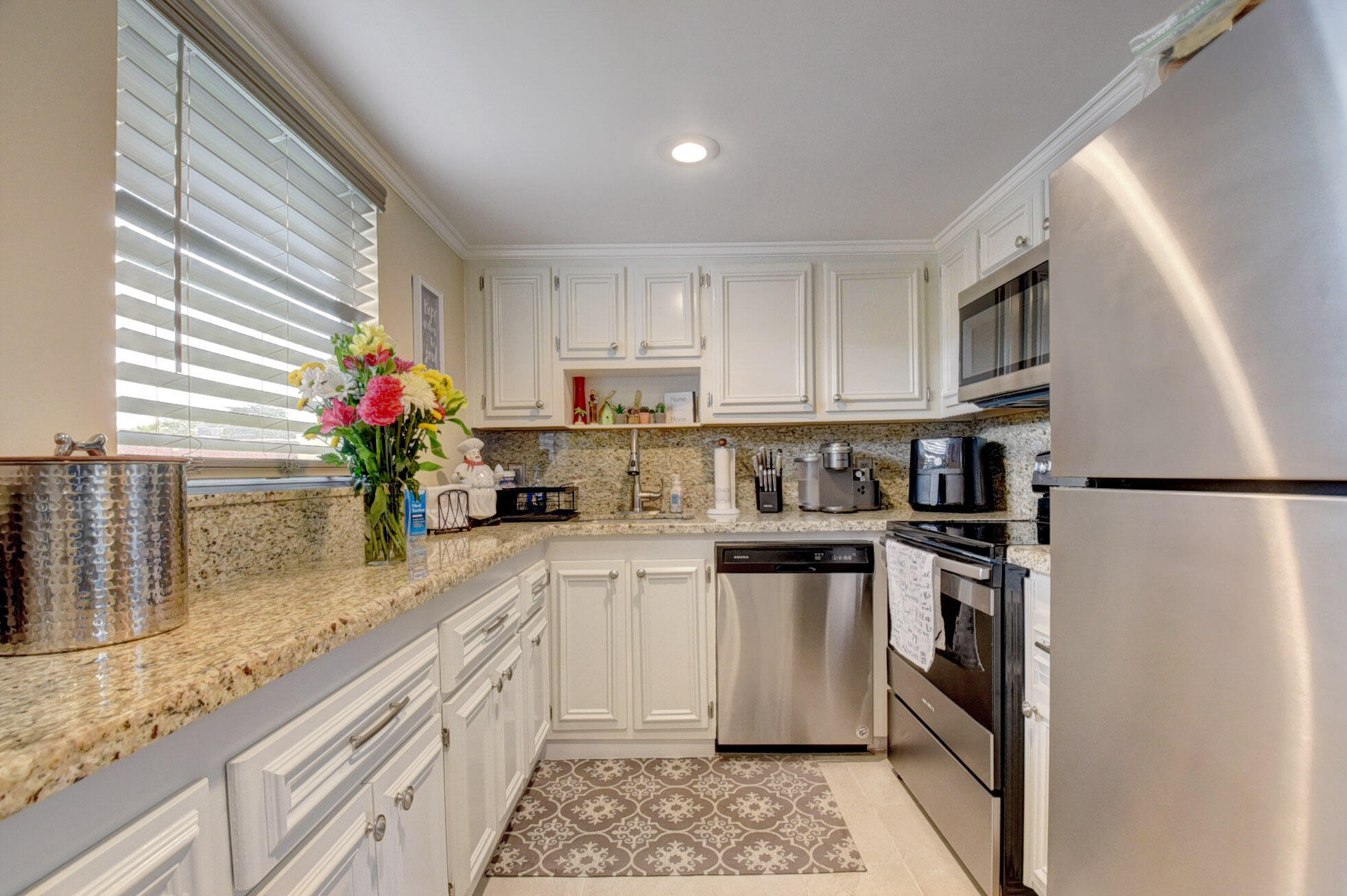Foto de propiedad en 661 Flanders N 661, Delray Beach, FL 33484 Delray Beach con MLS# 