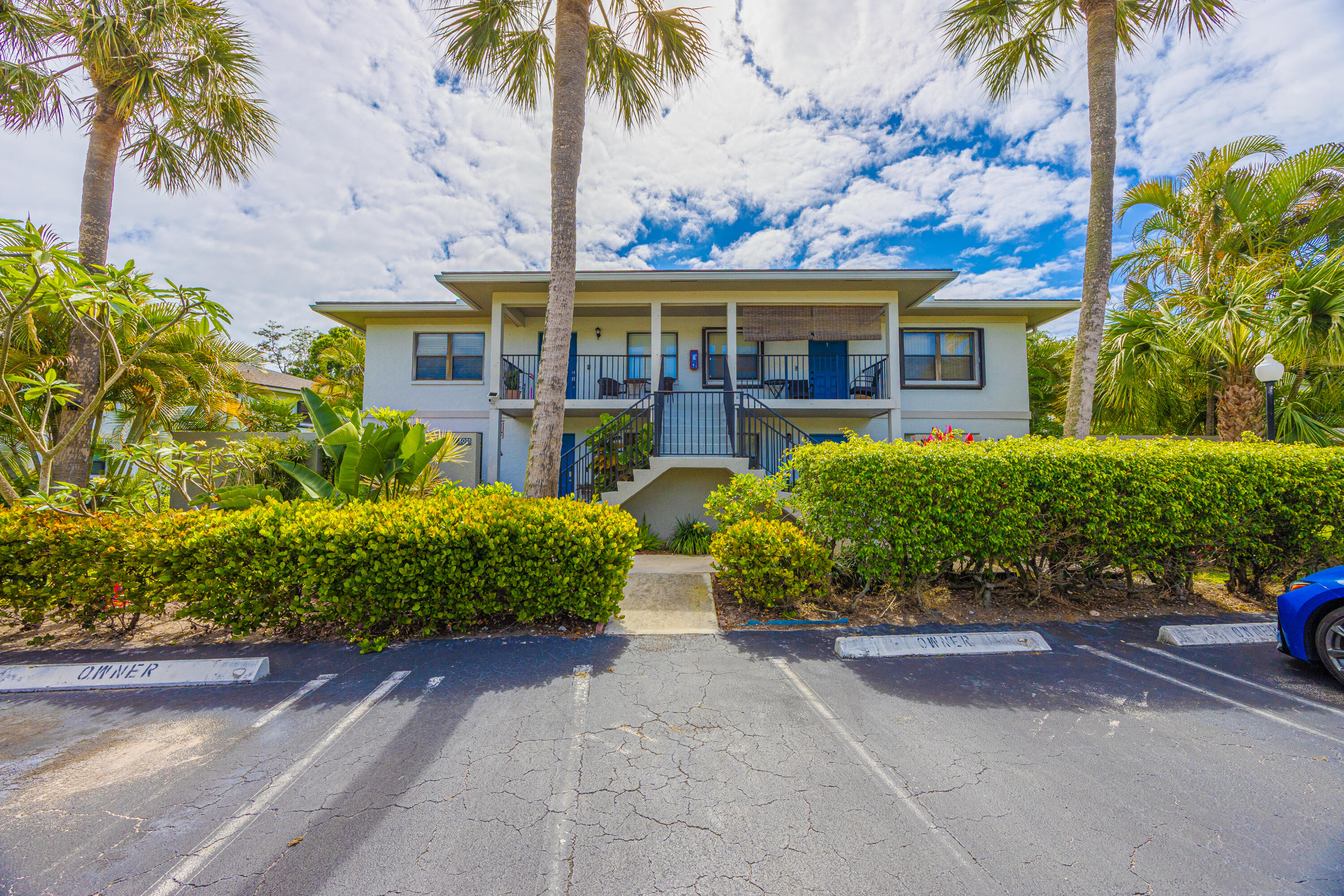 Foto de propiedad en 3001 SW 21st Terrace 281a, Delray Beach, FL 33445 Delray Beach con MLS# 