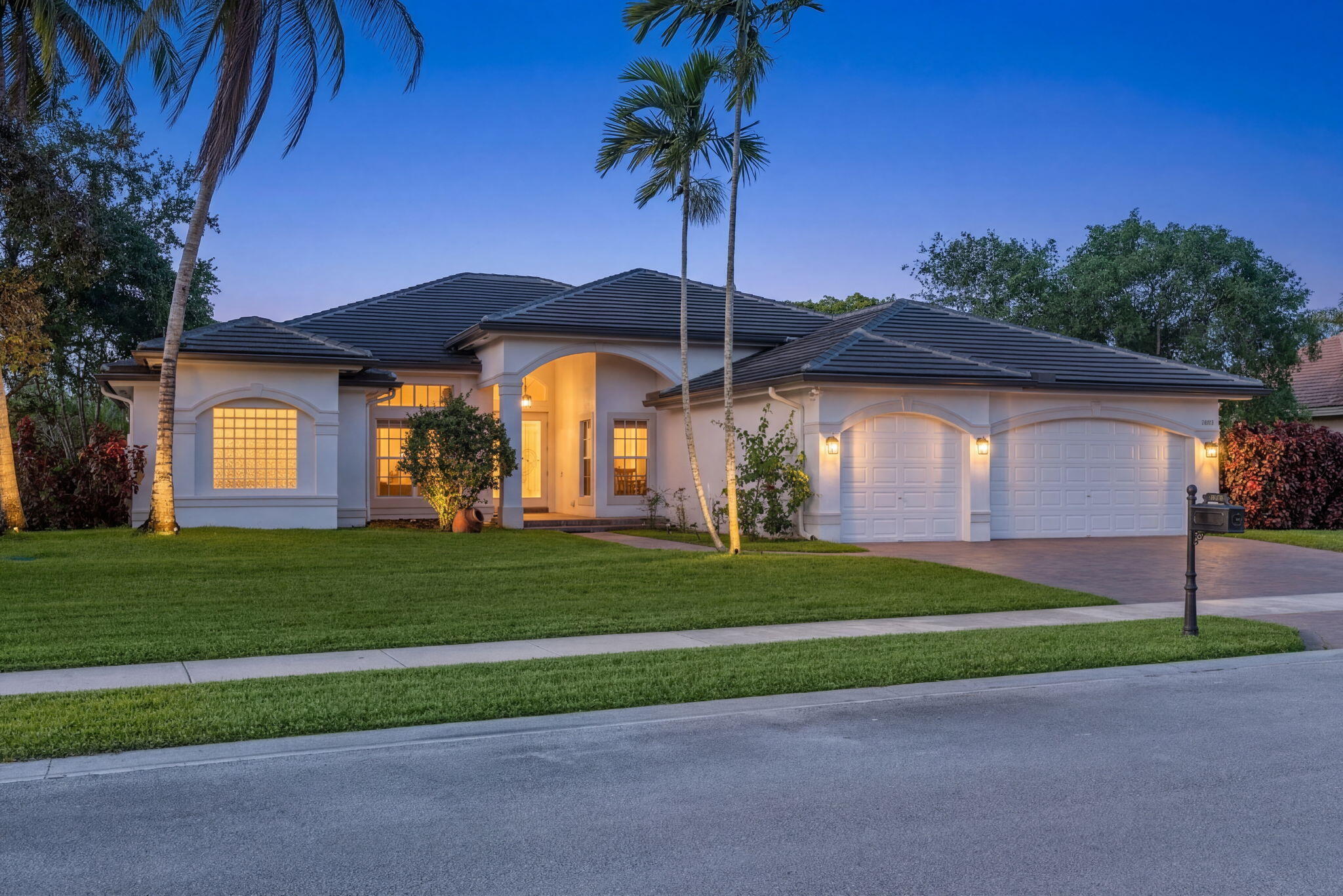Foto de propiedad en 15273 SW 37th Street, Davie, FL 33331 Davie con MLS# 