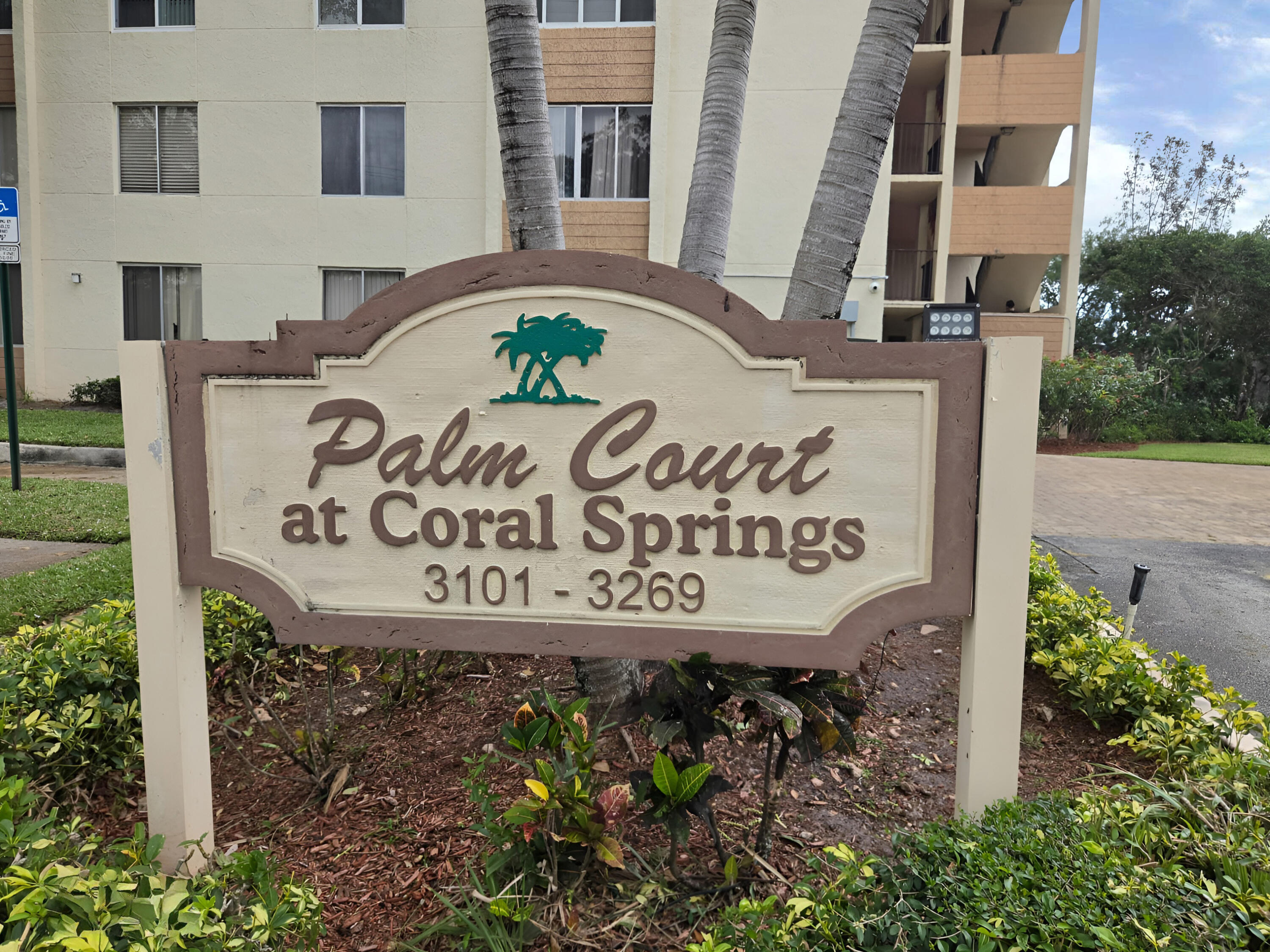 Foto de propiedad en 3253 Riverside Drive D-301, Coral Springs, FL 33065 Coral Springs con MLS# 