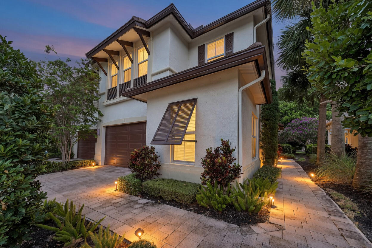 Foto de propiedad en 23008 Clear Echo Drive 11, Boca Raton, FL 33433 Boca Raton con MLS# 