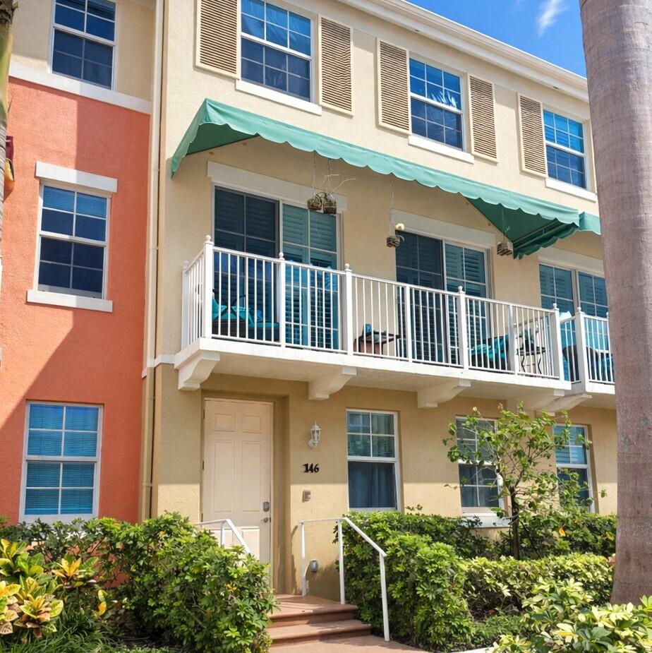 Foto de propiedad en 146 Moorings Drive, Lantana, FL 33462 Lantana con MLS# 