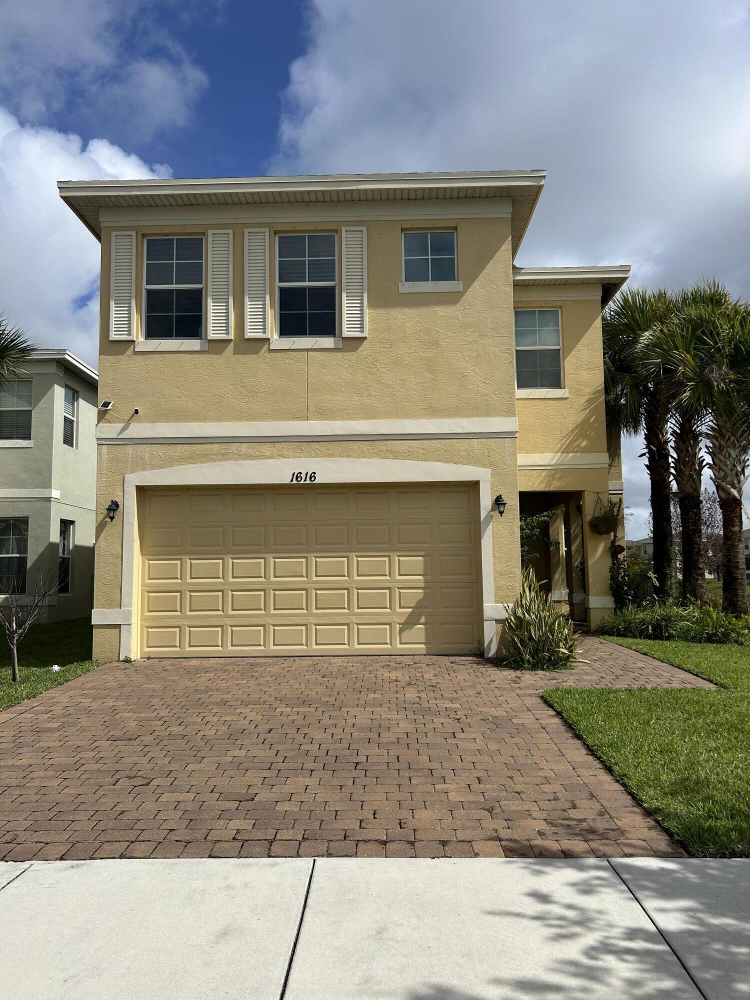 Foto de propiedad en 1616 NW Cataluna Circle, Port St. Lucie, FL 34986 Port St. Lucie con MLS# 