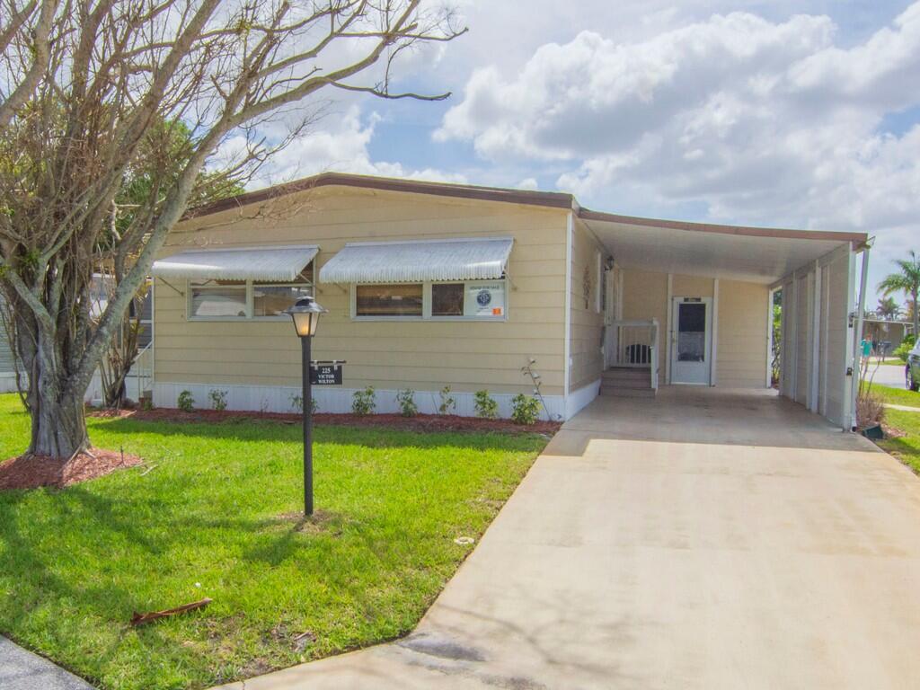 En Venta 225 NE Forrest Court, Jensen Beach, FL 34957, Jensen Beach, FL 34957