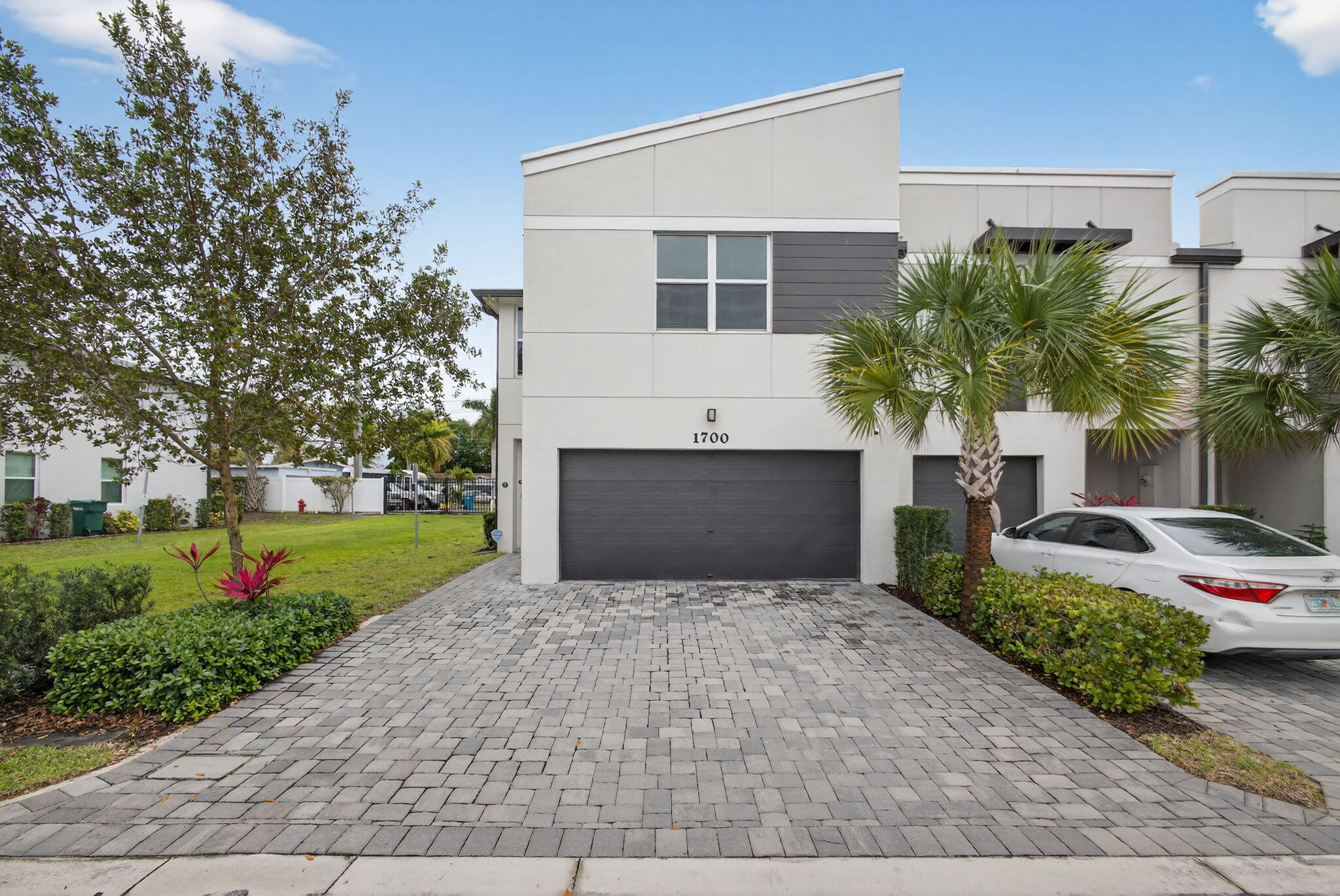 Foto de propiedad en 1700 Lindley Street, Mangonia Park, FL 33407 Mangonia Park con MLS# 