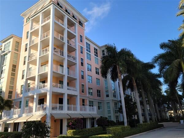 Foto de propiedad en 804 E Windward Way 508, Lantana, FL 33462 Lantana con MLS# 