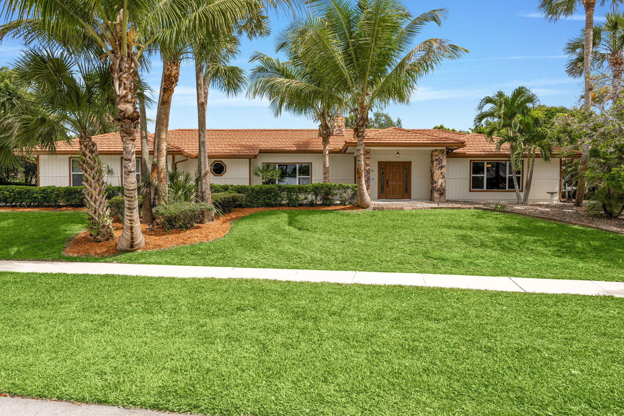 Vendido 21 Whispering Oaks Circle, West Palm Beach, FL 33411, West Palm Beach, FL 33411