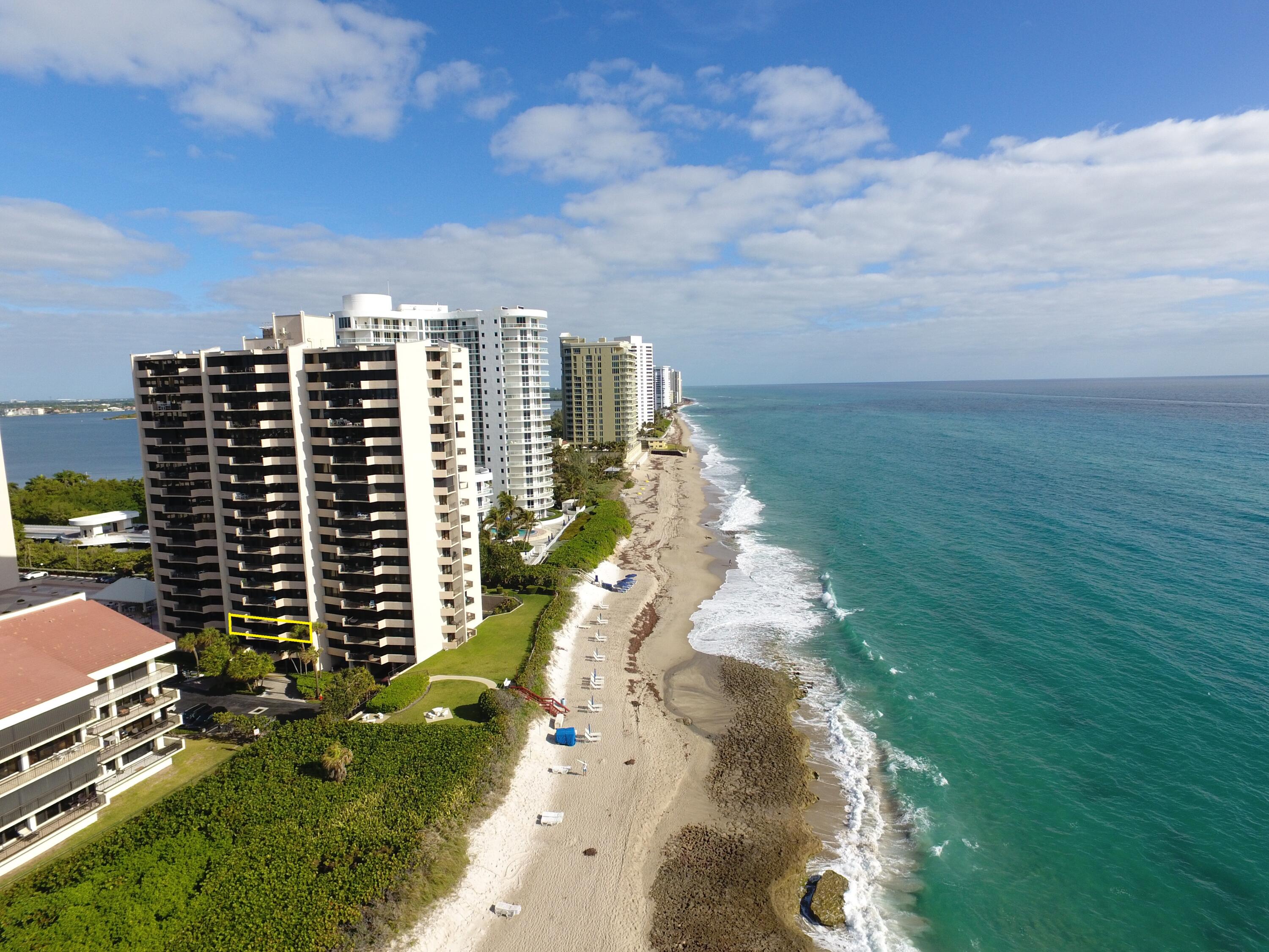 Foto de propiedad en 4200 N Ocean 1-203, Singer Island, FL 33404 Singer Island con MLS# 