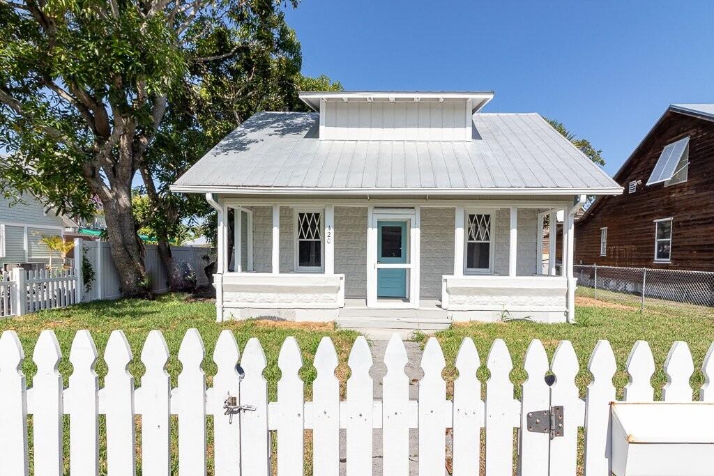 Vendido 420 SW California Avenue, Stuart, FL 34994, Stuart, FL 34994