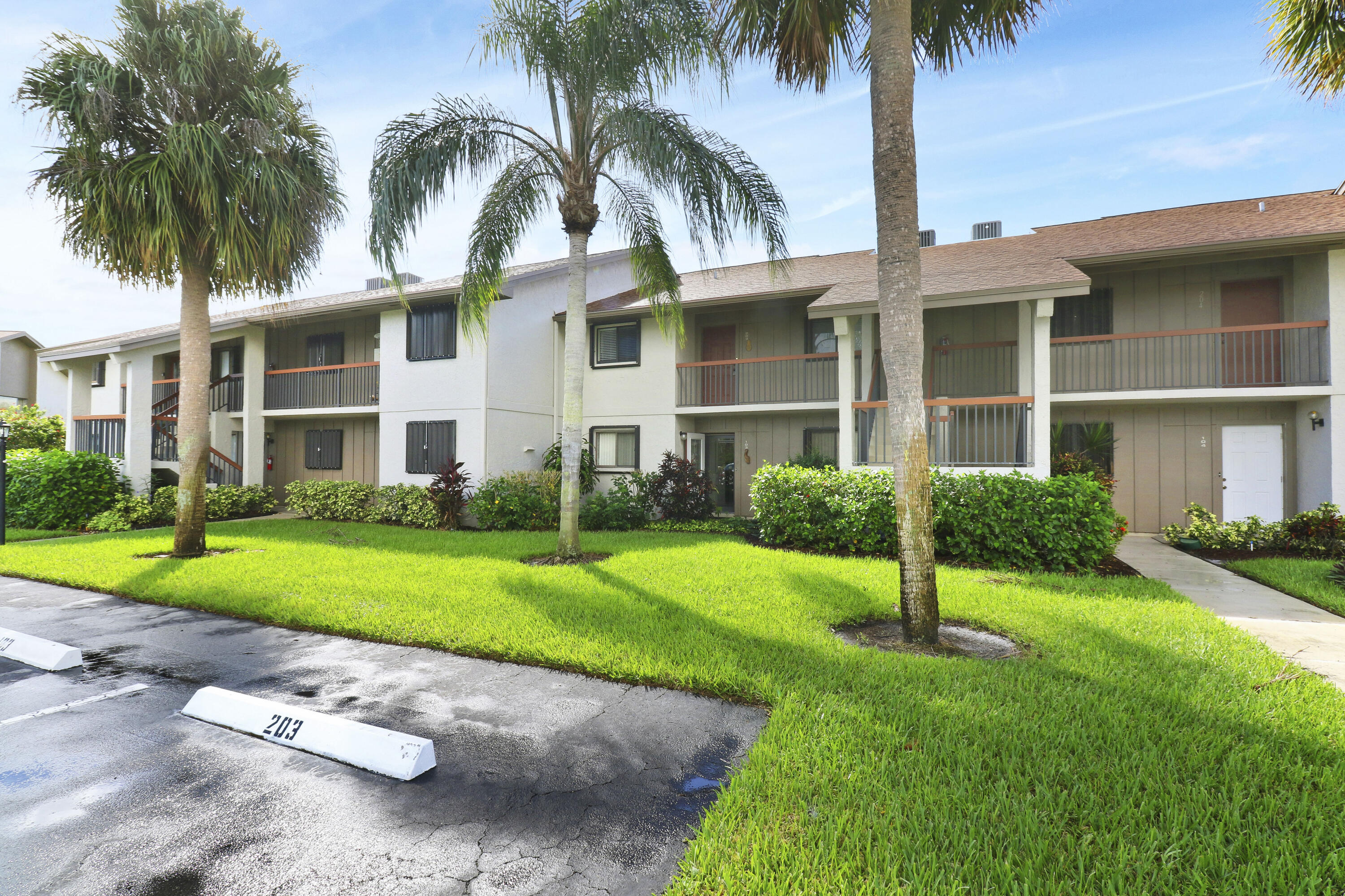 En Renta 1600 NE Dixie Highway 10-203, Jensen Beach, FL 34957, Jensen Beach, FL 34957