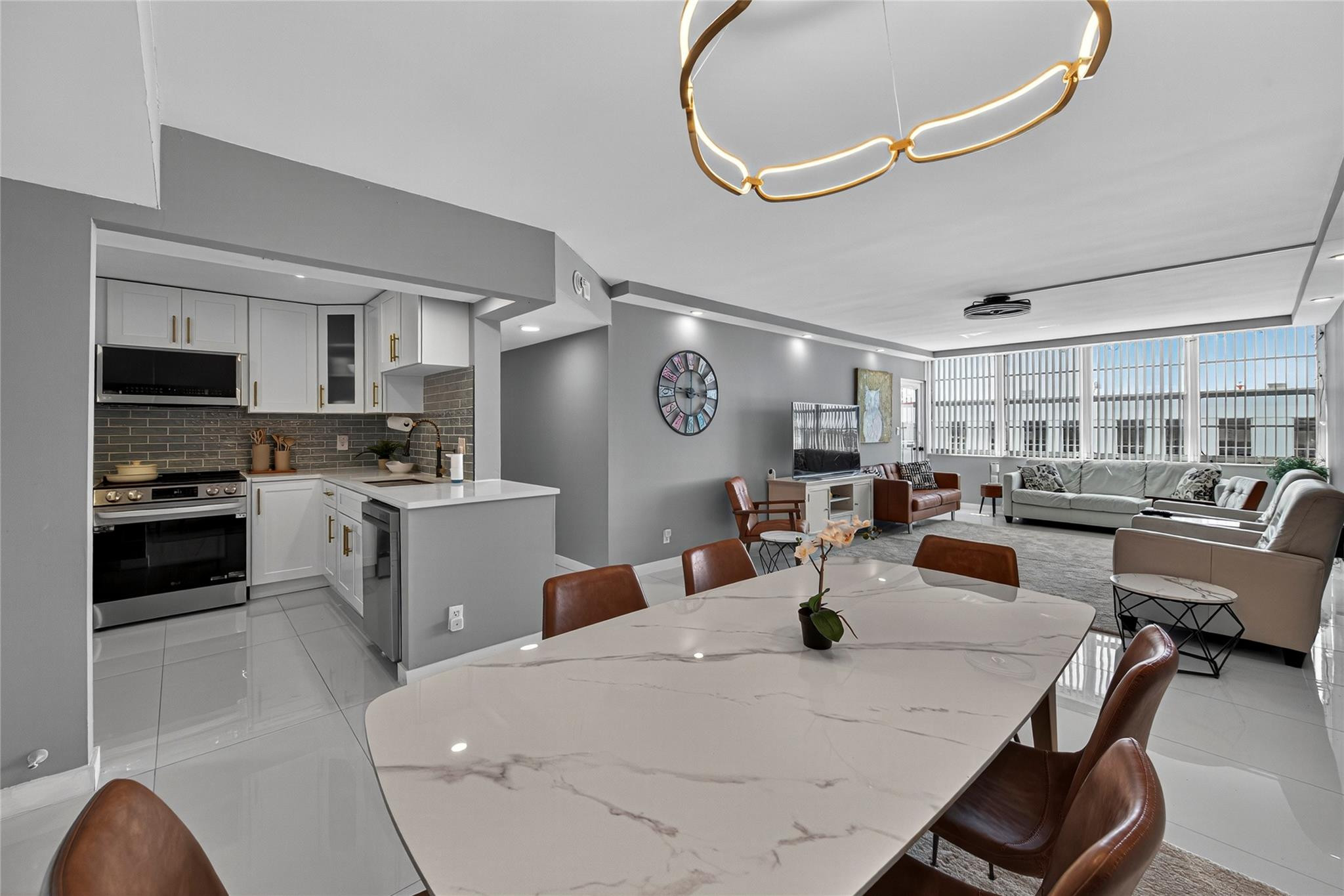 Foto de propiedad en 1160 N Federal Highway 1022, Fort Lauderdale, FL 33304 Fort Lauderdale con MLS# 
