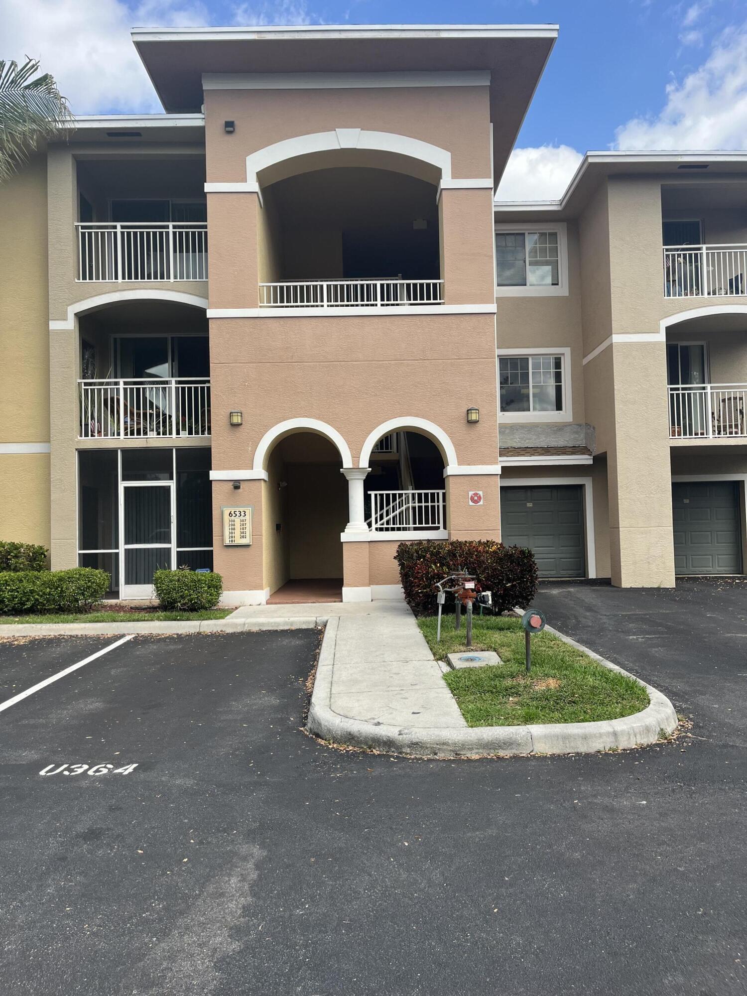 Alquilada 6533 Emerald Dunes Drive 301, West Palm Beach, FL 33411, West Palm Beach, FL 33411